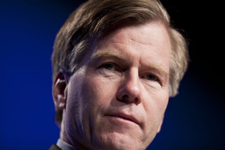Governor Bob McDonnell (R-VA) pauses while speaking during the 7th annual National Catholic Prayer Breakfast April 27, 2011 in Washington, DC.   (Photo by Brendan Smialowski/Getty Images)