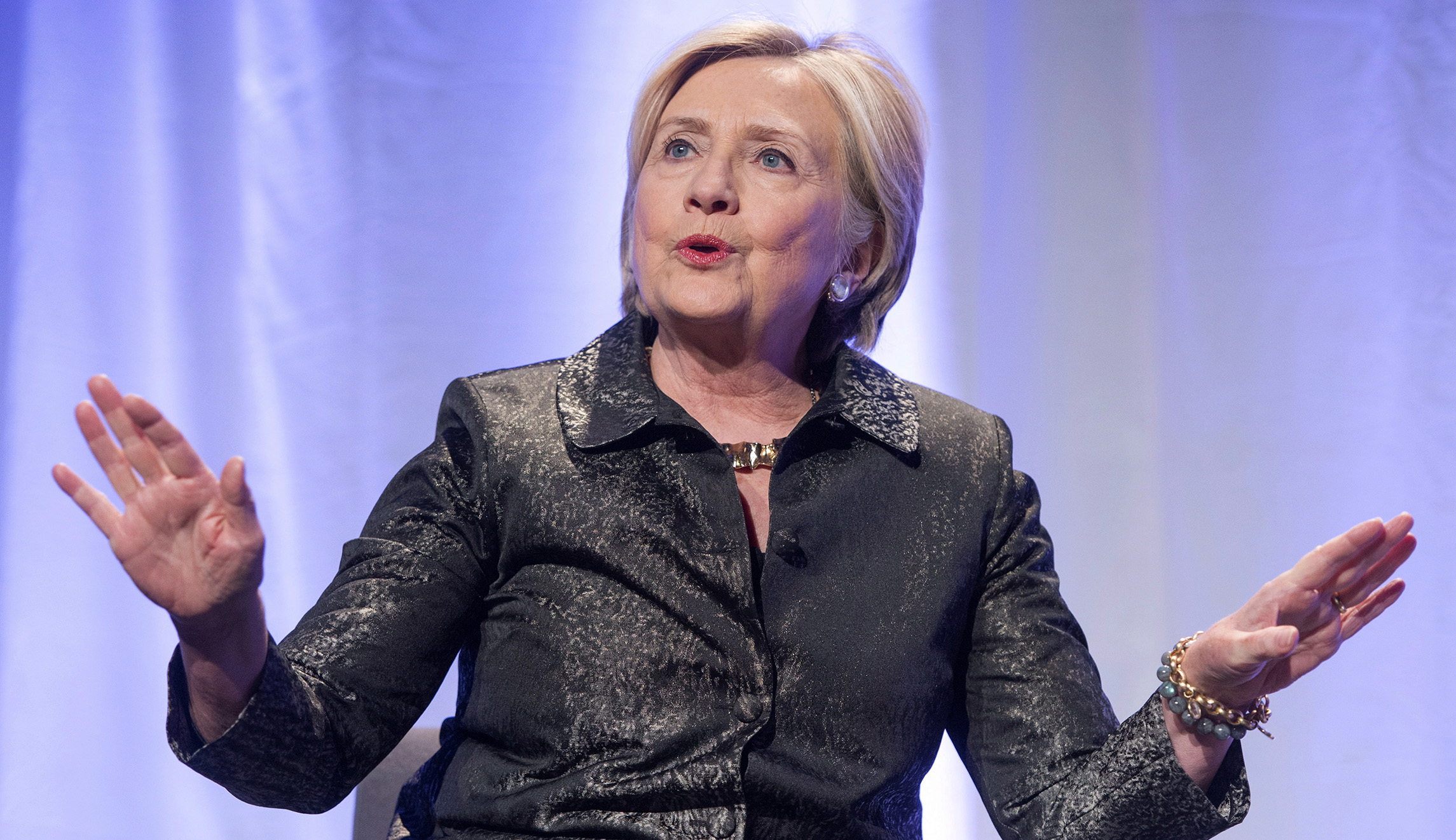 Hillary Clinton jokes that she wants to be president for Halloween
