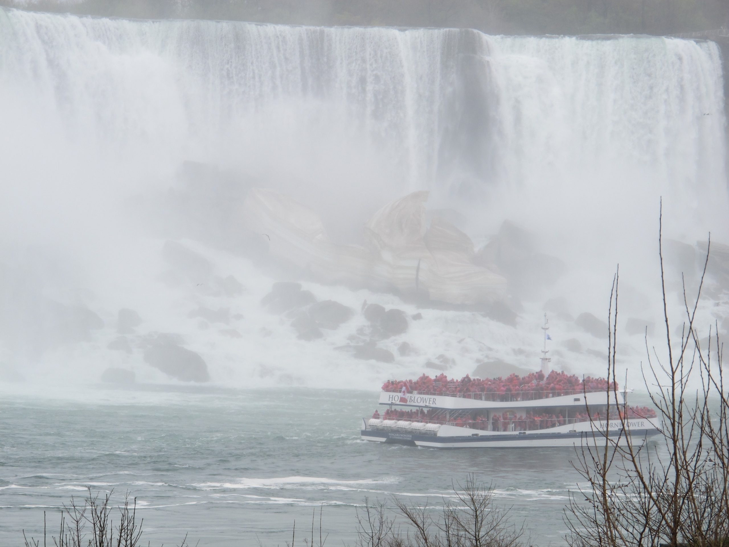 Niagara Falls competition springs up for 1st time