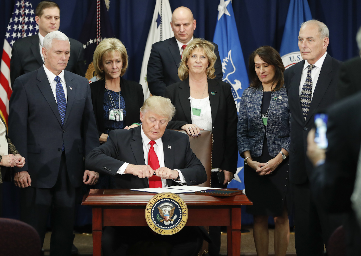 Watchdog to investigate how Homeland Security executed Trump immigration order
