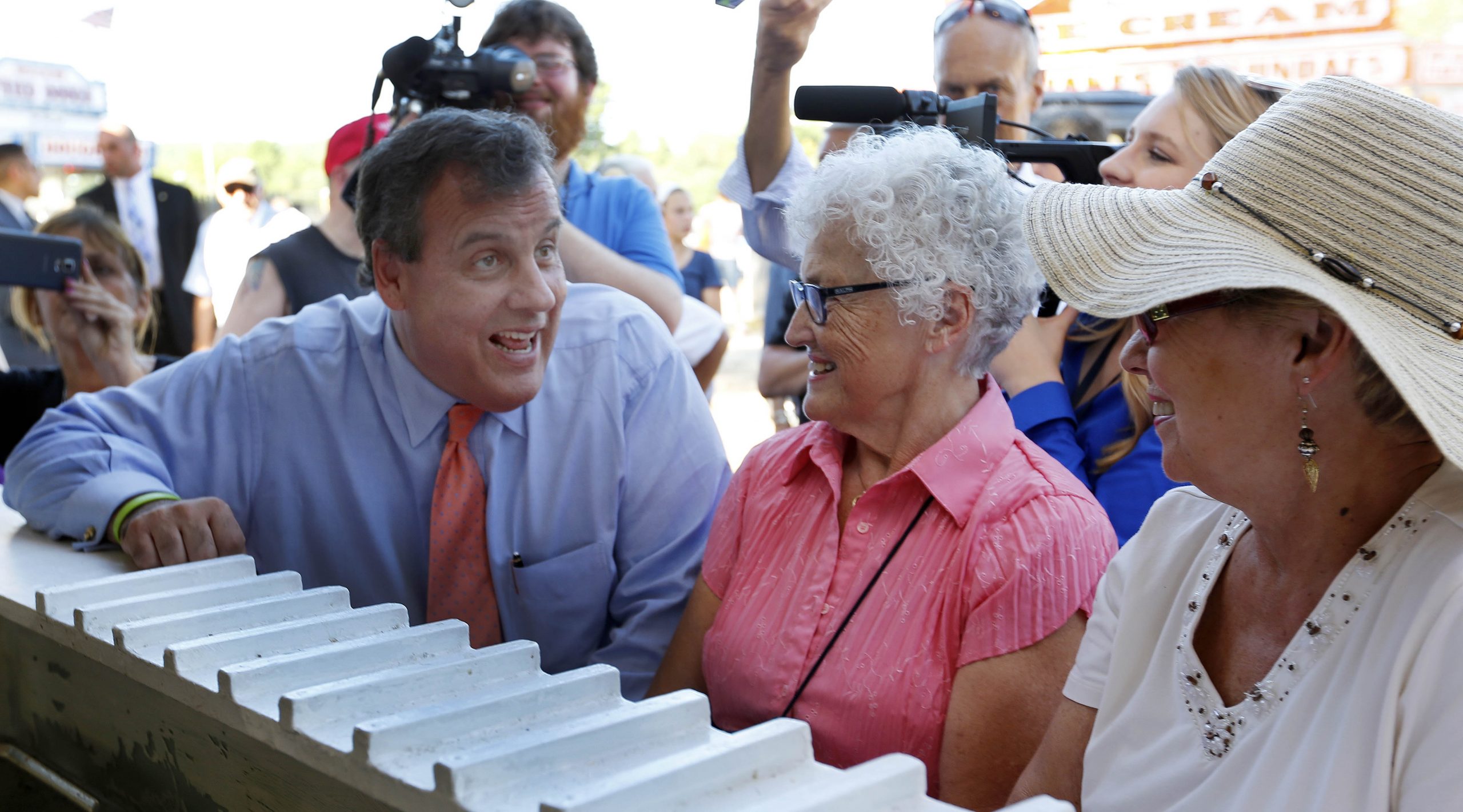 Christie: ‘Bush and Trump are ignoring Americans’