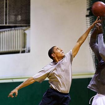 Obama Plays Ball with Clooney, Tobey Maguire; Everyone’s a ‘Winner’