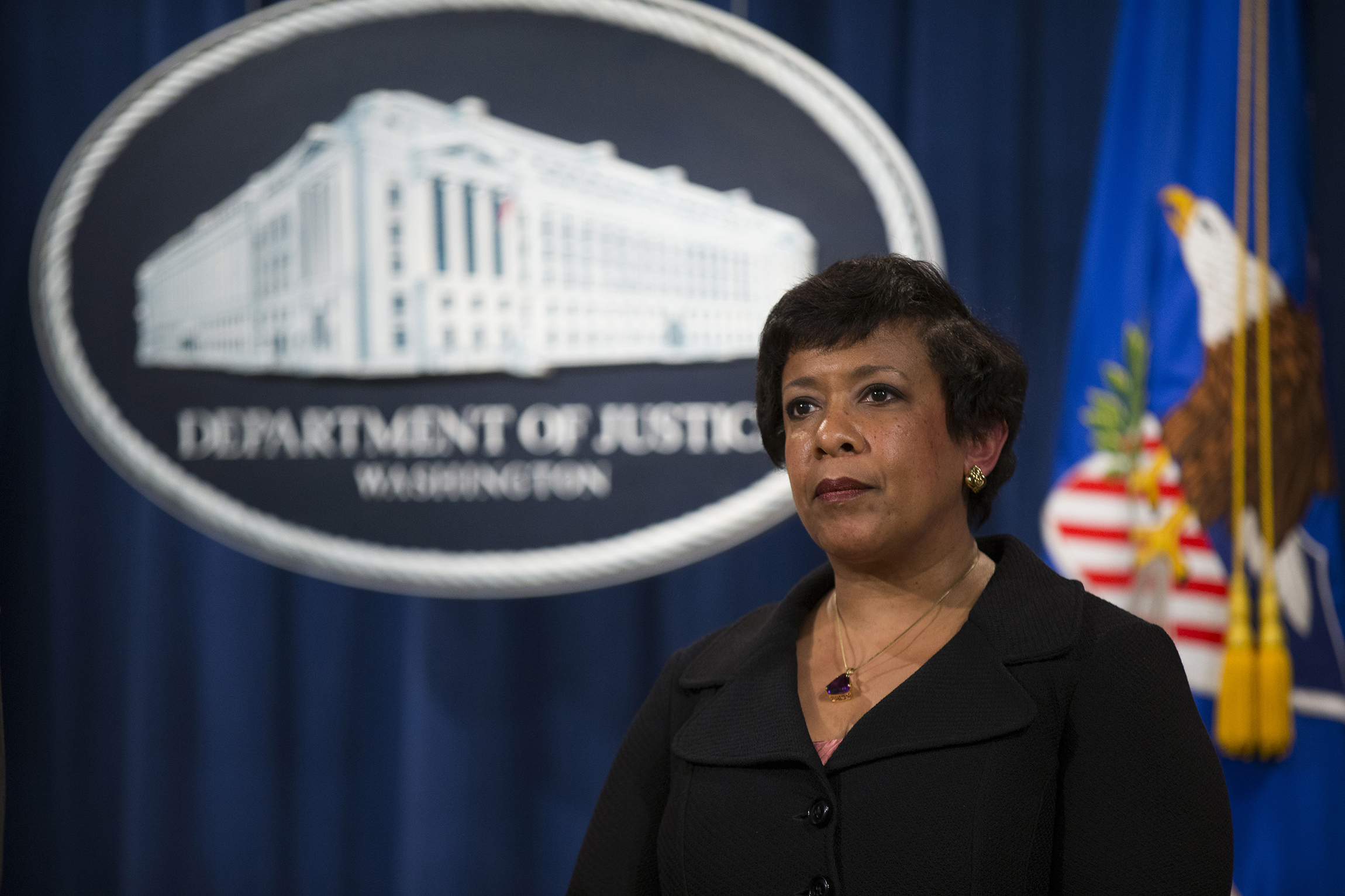 Attorney General Lynch accepts FBI recommendation to clear Clinton of wrongdoing