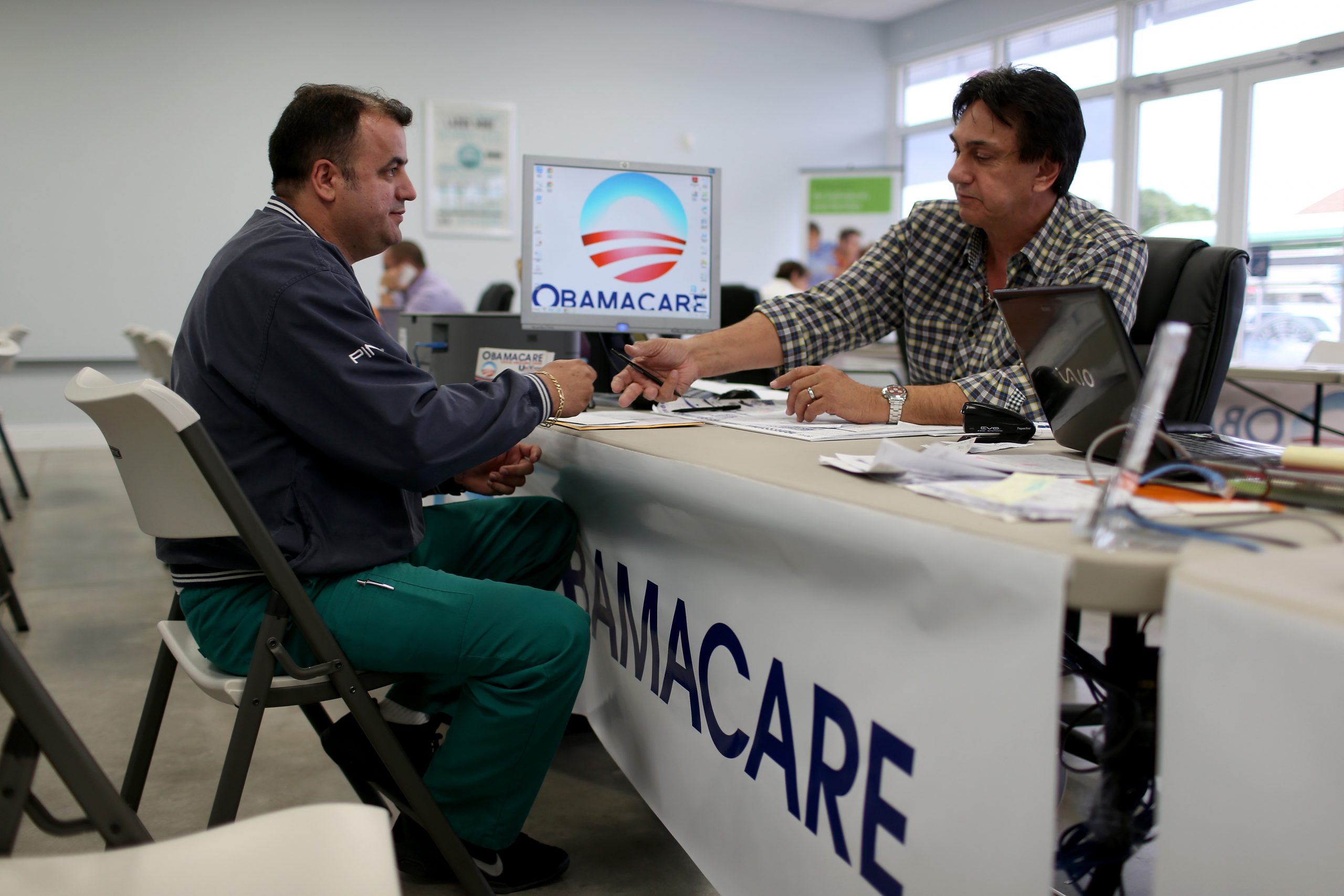 Obamacare suffers from enrollment problems: Experts