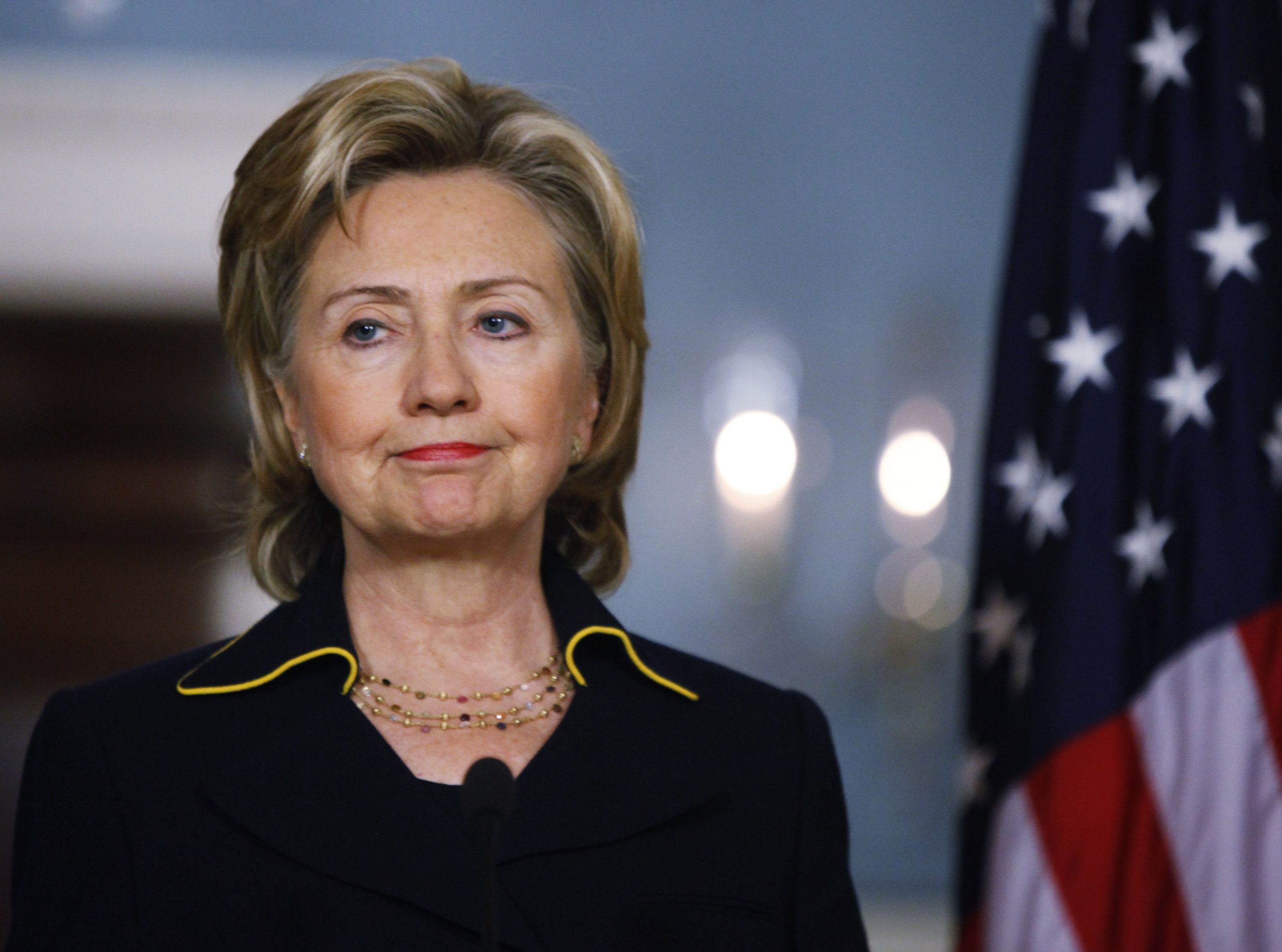 New poll highlights Clinton vulnerability