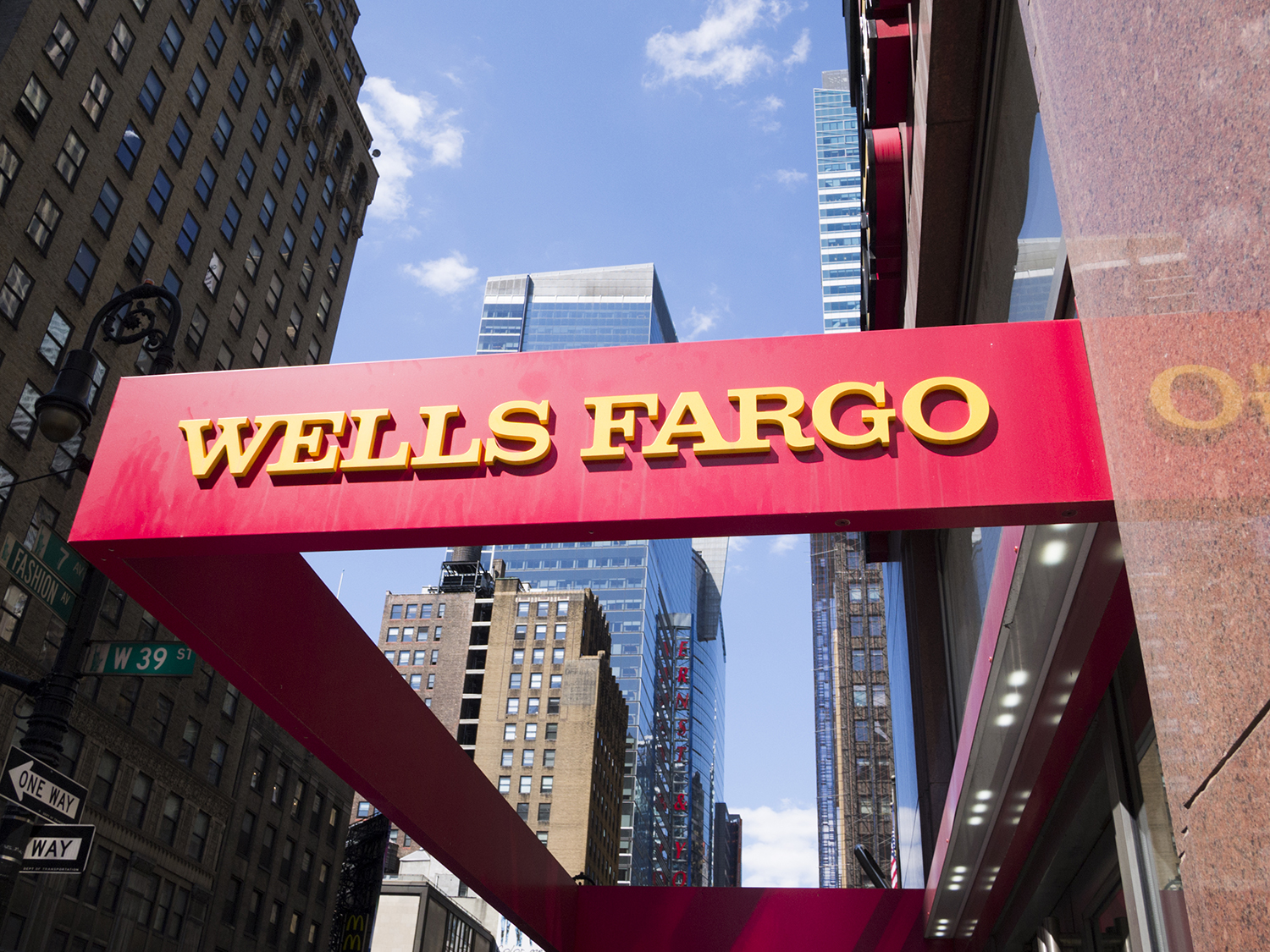 Wells Fargo gets good news and an all-clear on living will