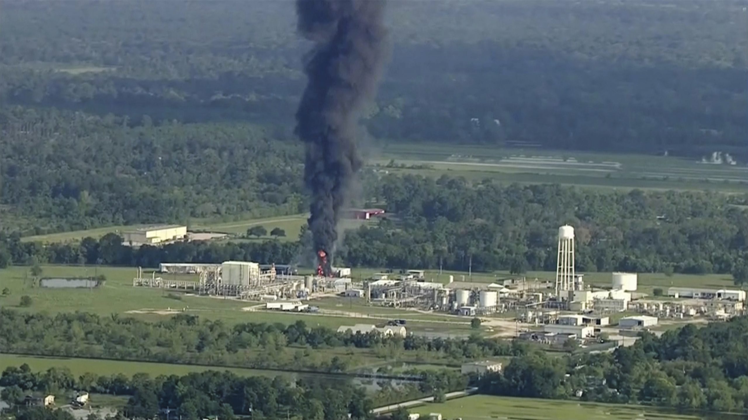 EPA OK’s controlled burn of chemical plant that partly exploded due to Harvey flood
