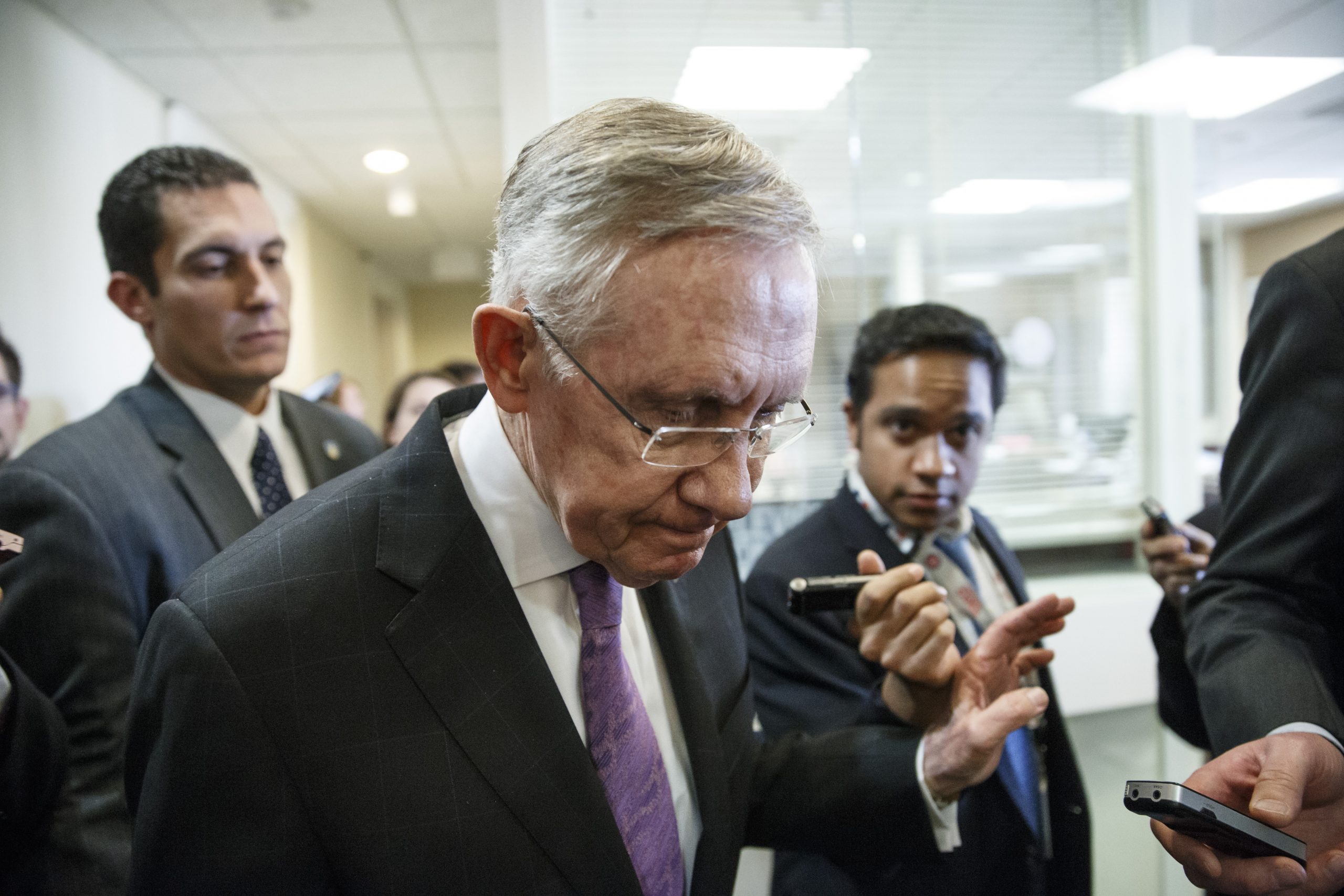 Senate leader Harry Reid released from hospital