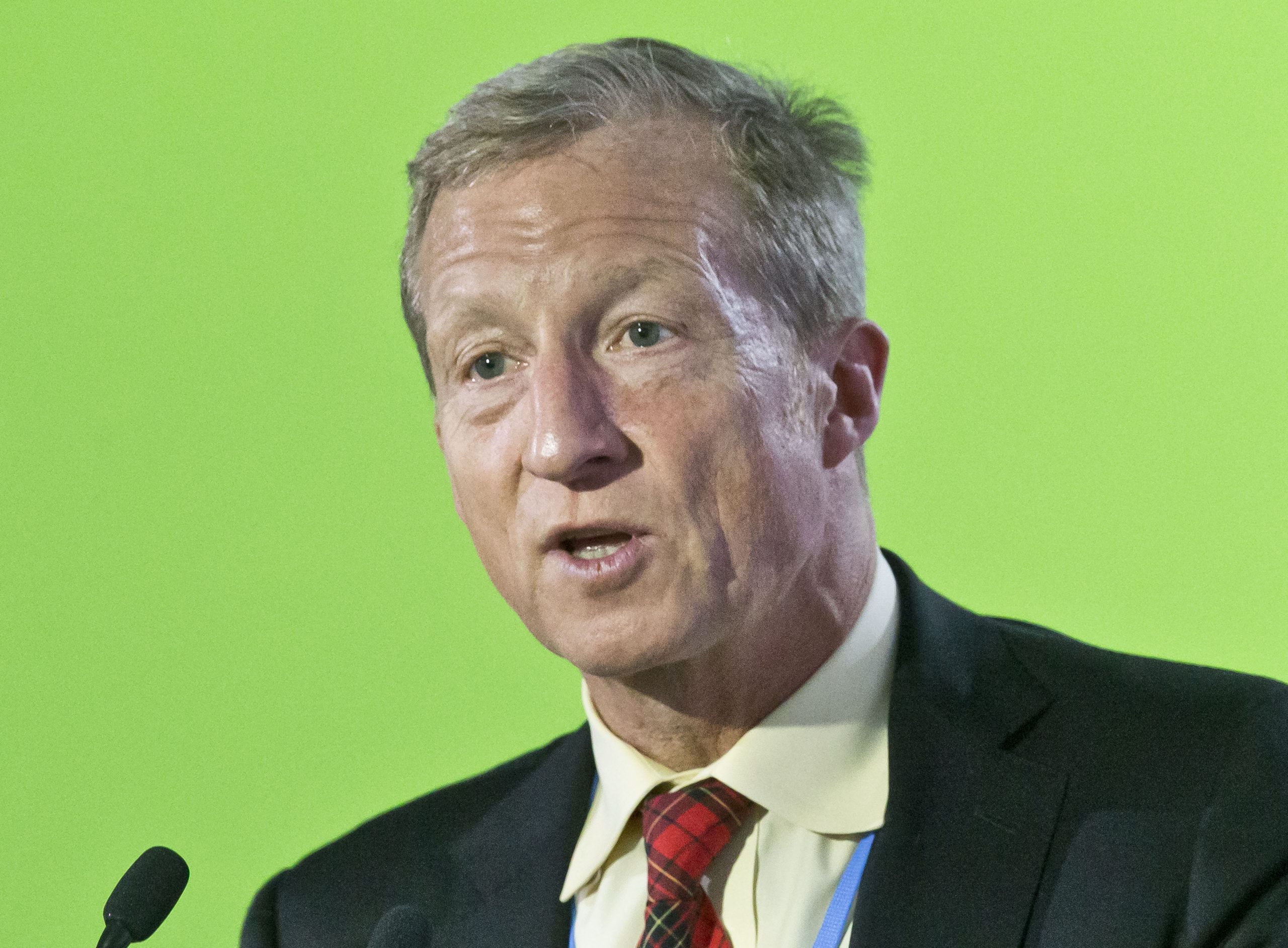 Billionaire’s clean energy appeal falls flat at undercard debate