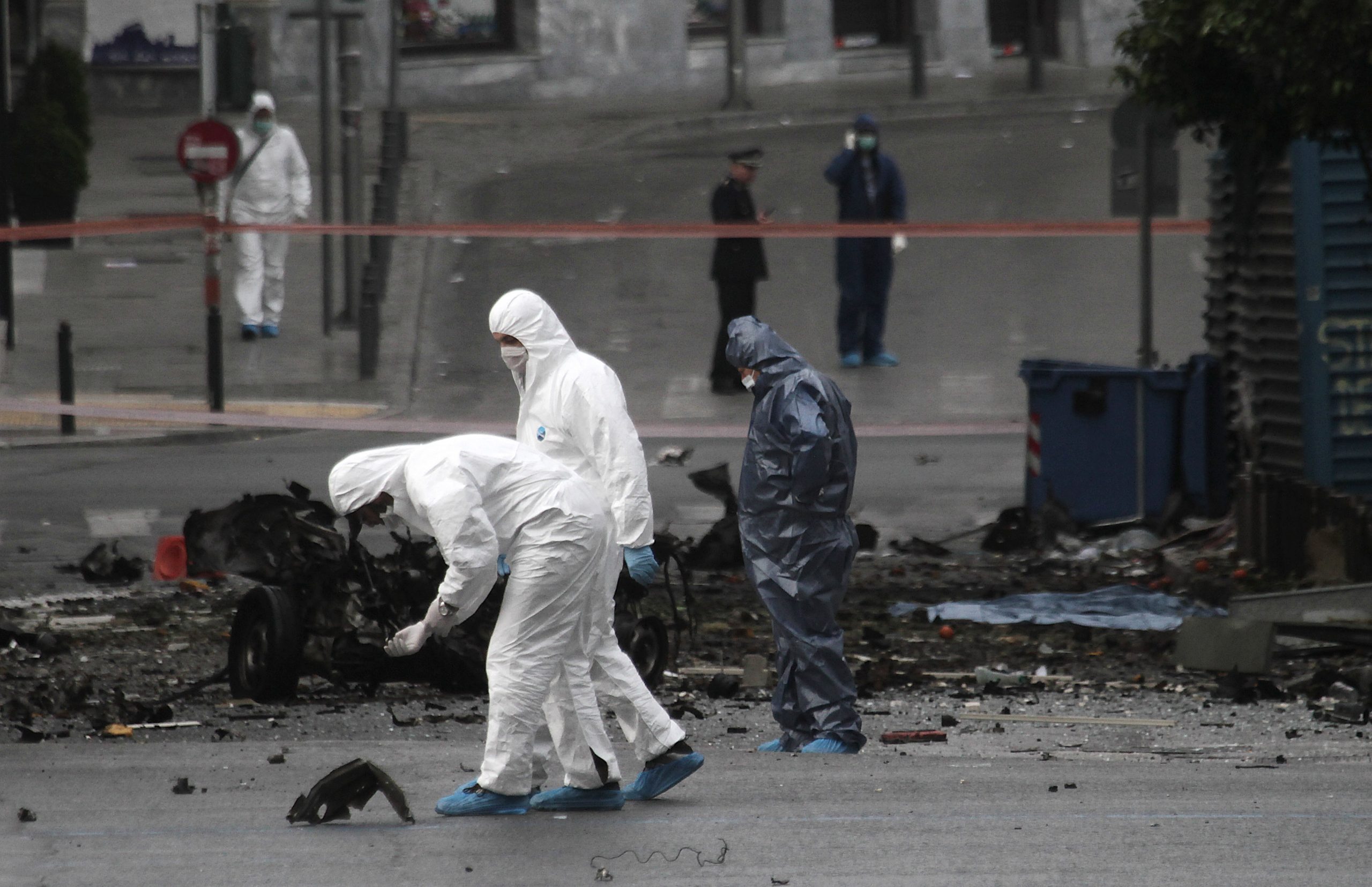 Car bomb explodes outside Bank of Greece