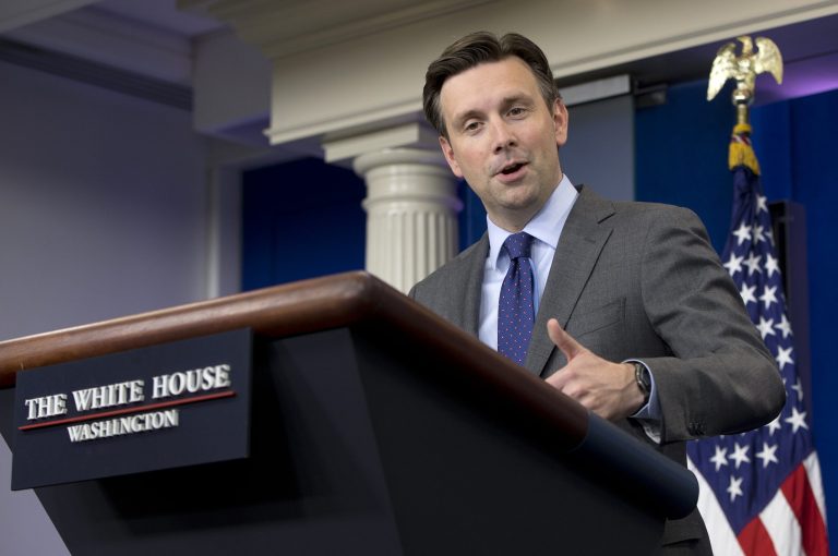 White House press secretary Josh Earnest speaks during the daily news briefing at the White House, in Washington, Wednesday, Sept. 16, 2015. (AP Photo/Carolyn Kaster)