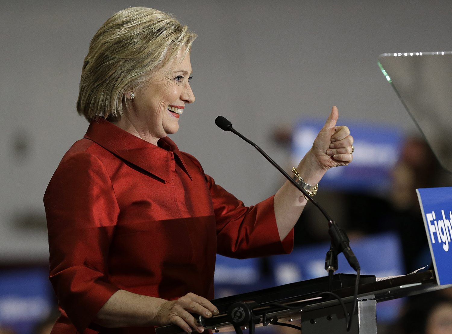 Justice Department donations this year favor Clinton to Trump 32-1