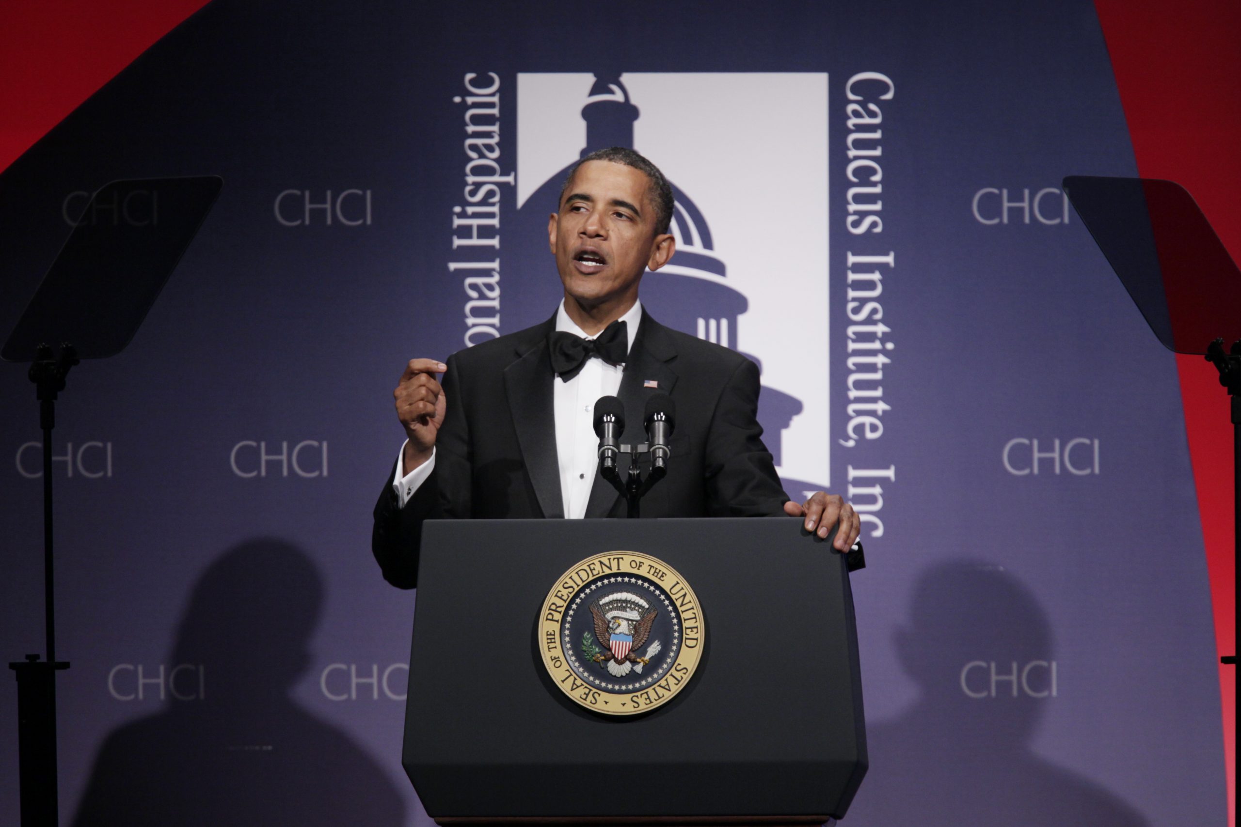Obama to attend Hispanic caucus gala