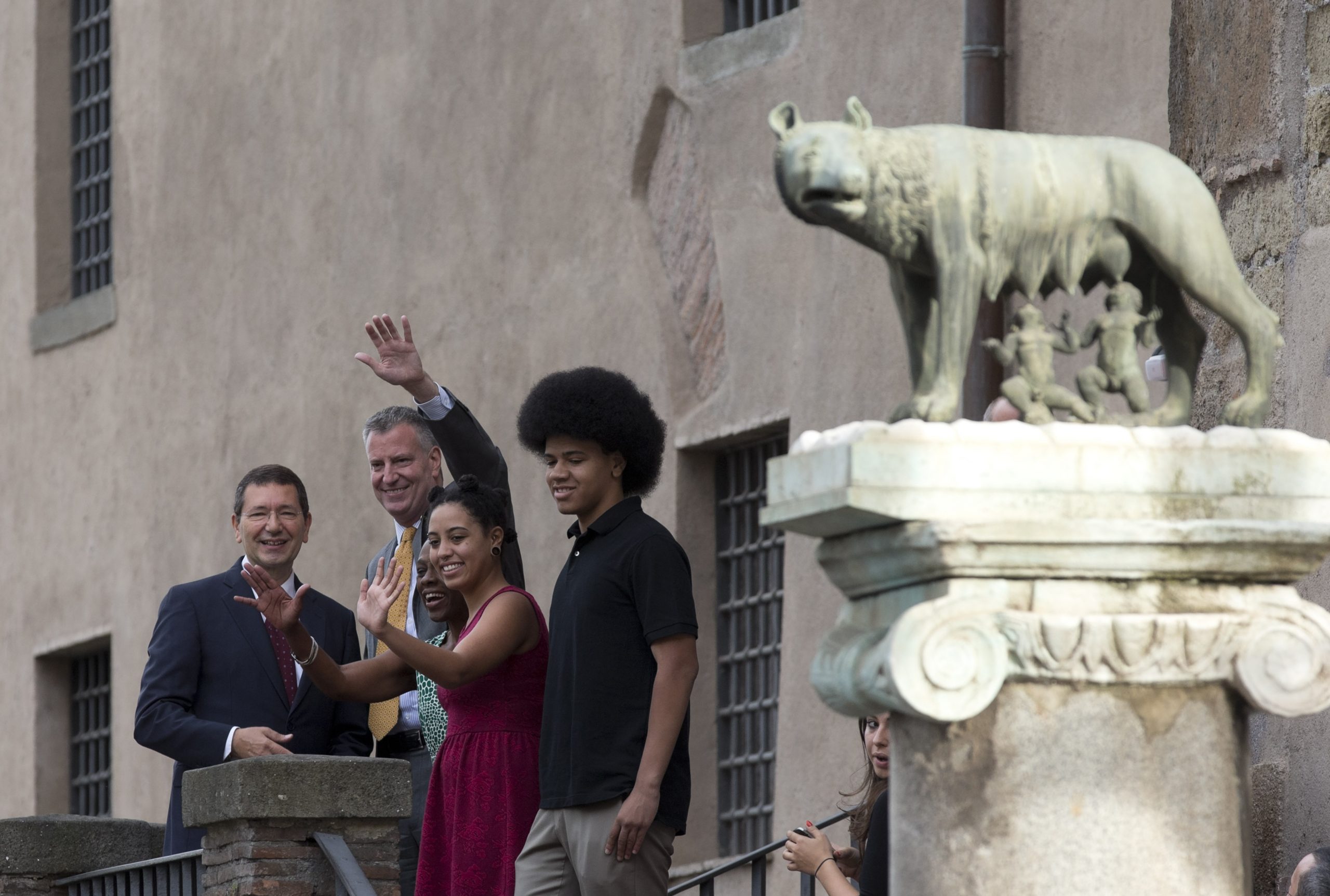 Custody death to mar NYC mayor’s return from Italy