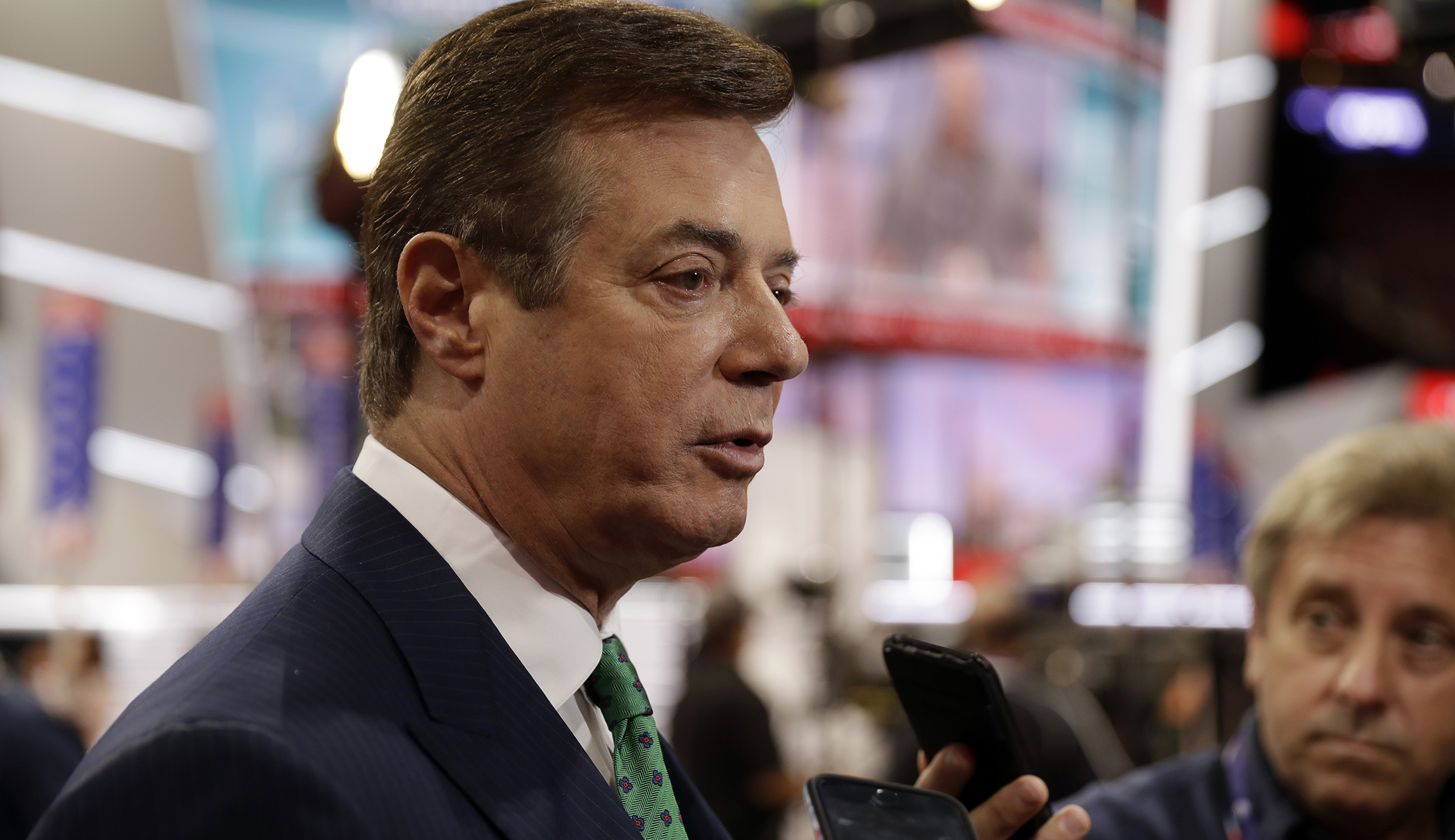 Paul Manafort to provide notes from Trump Tower meeting to Senate investigators