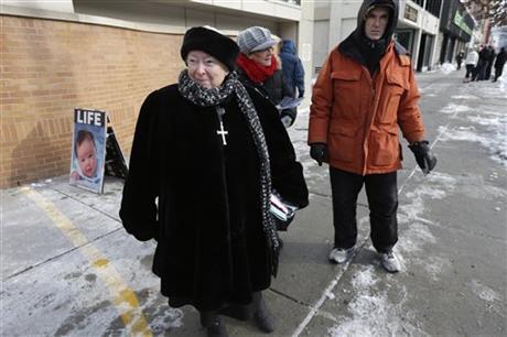 Poll: Public wants abortion clinic buffer zones
