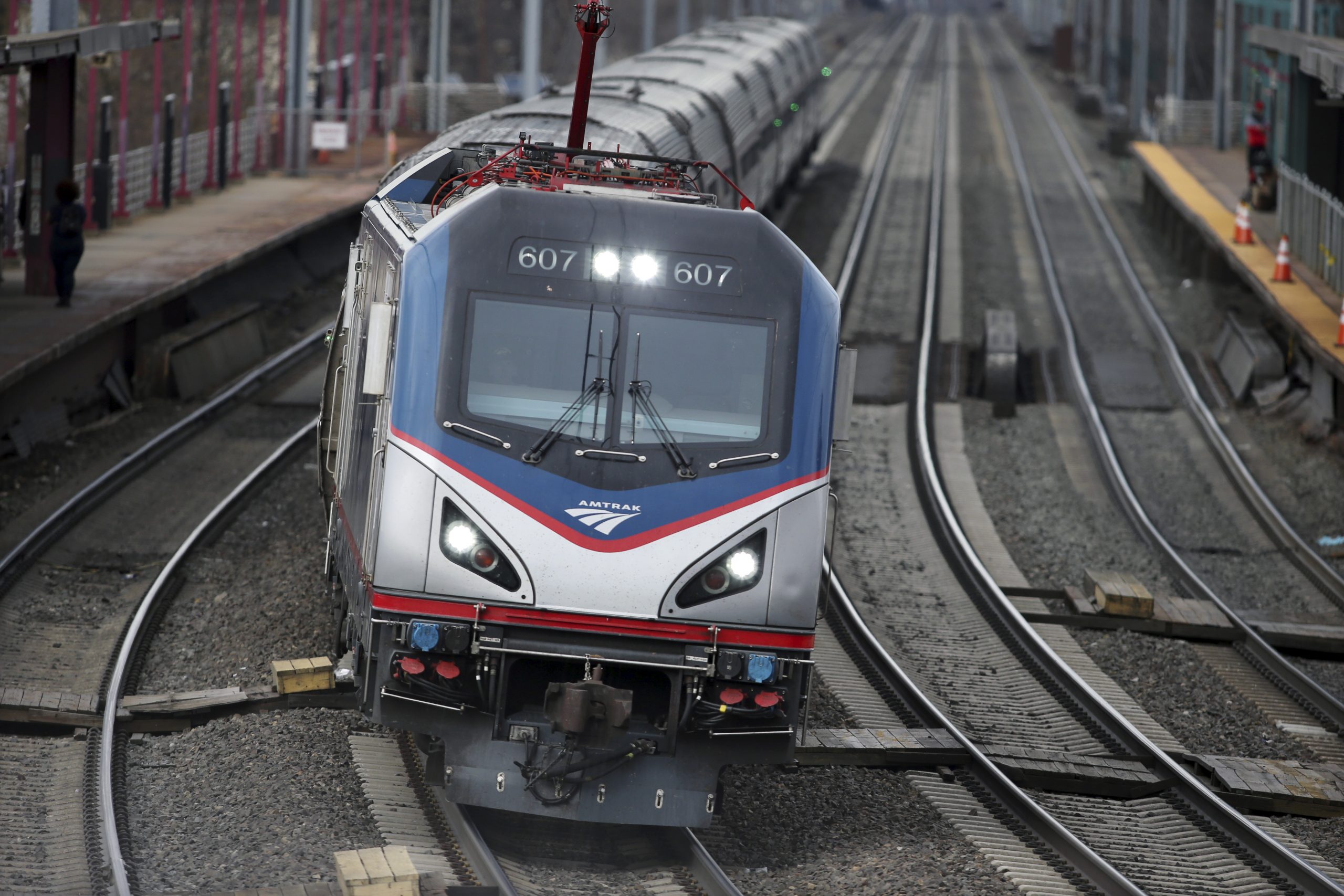New Jersey man admits to stealing 114 chainsaws from Amtrak
