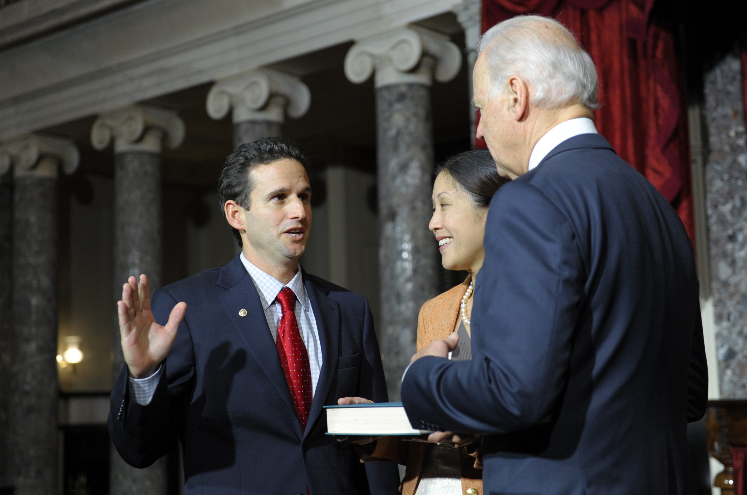 Biden swears in Schatz as new senator for Hawaii