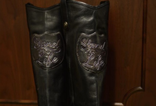 ‘No more pink shoe drama’: Wendy Davis successor posts clever picture on first day in office