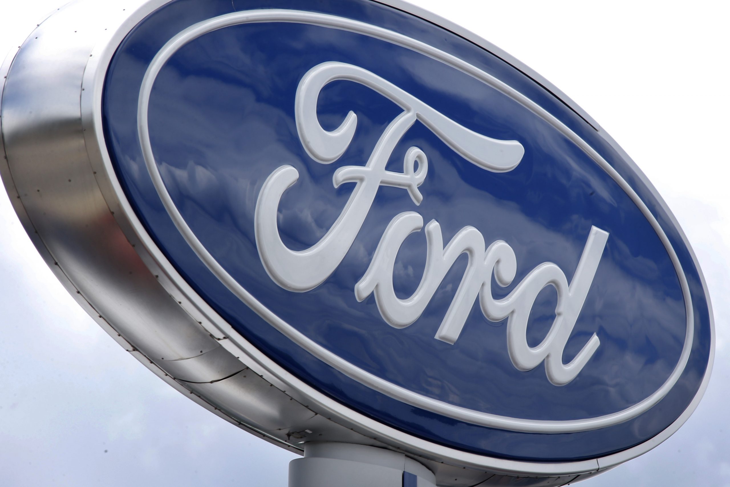 Failing windshield wipers force massive Ford recall