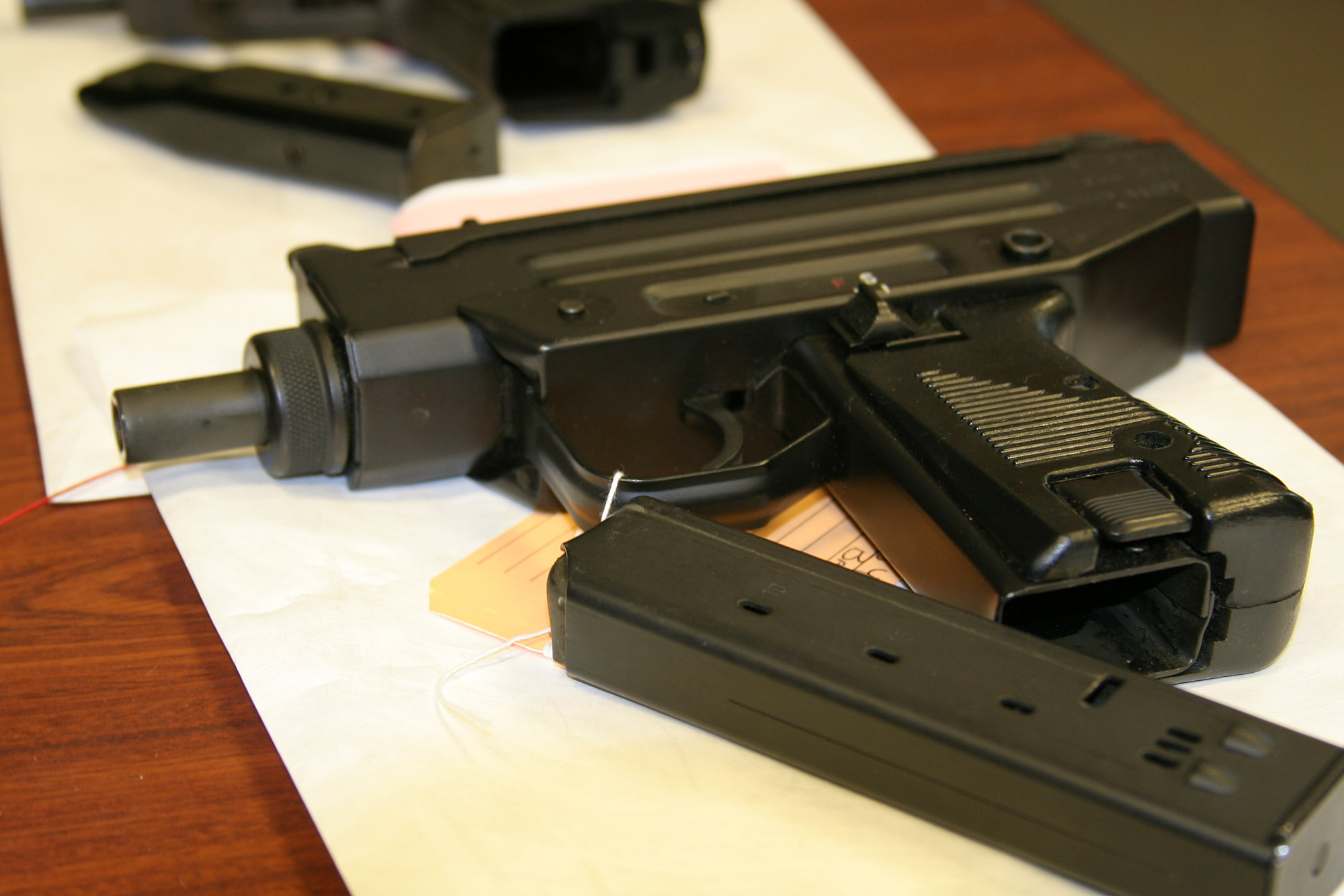 Fairfax workers allowed guns, but not knives or crossbows