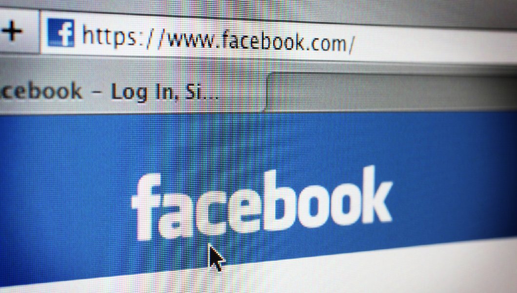 Facebook hands info about Russian ads over to Robert Mueller