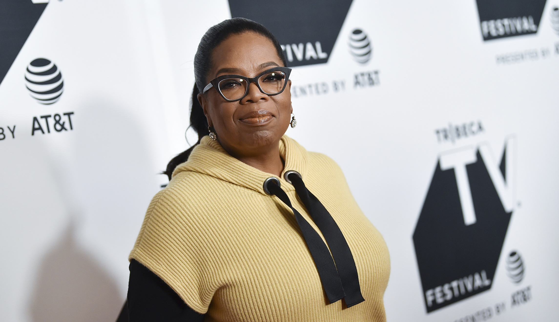Don’t believe Oprah when she says she’s not running for president