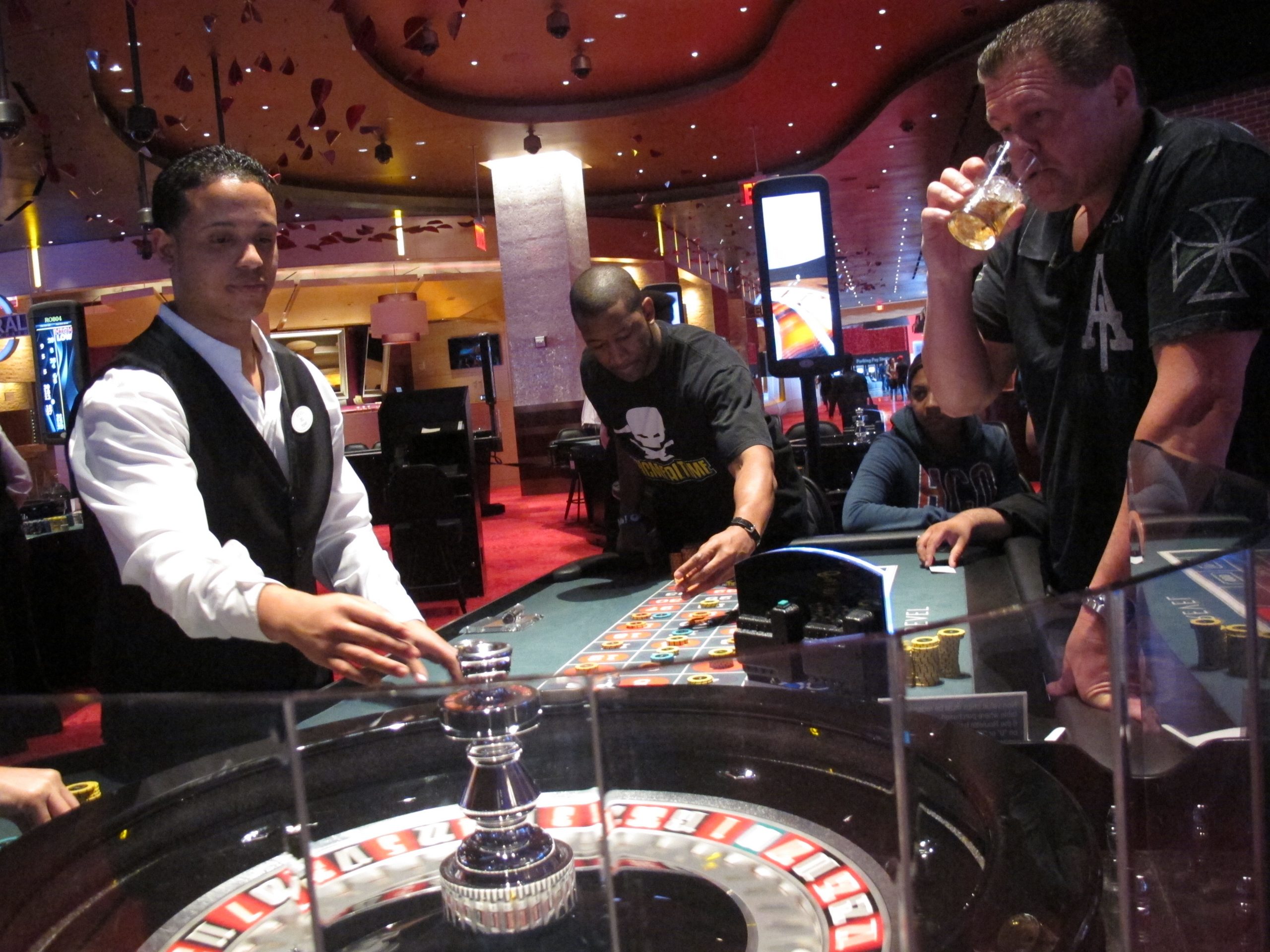 Casino union pickets biggest Revel owner