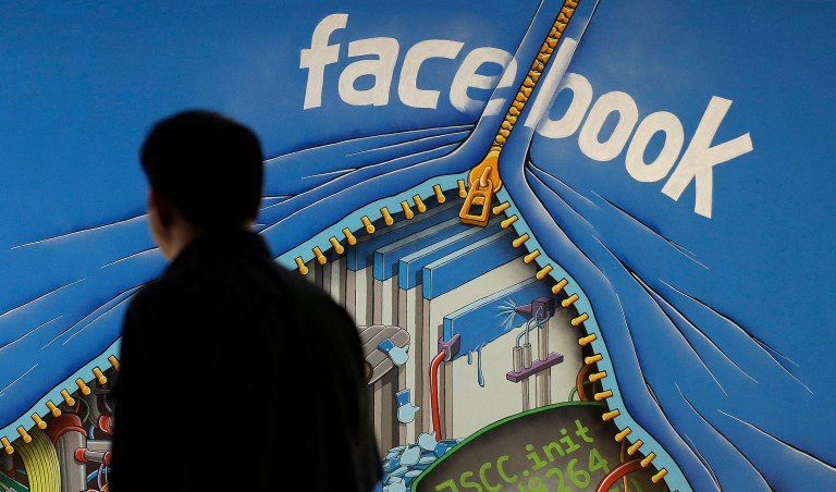 Facebook announced Friday that it is removing descriptions written by humans from its Trending news topics bar.