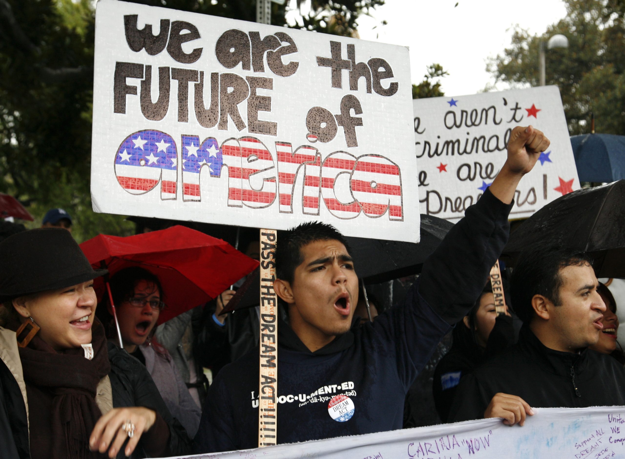 Born In The USA: 8-of-10 kids of illegals – 4.1M – born here, making them instant citizens