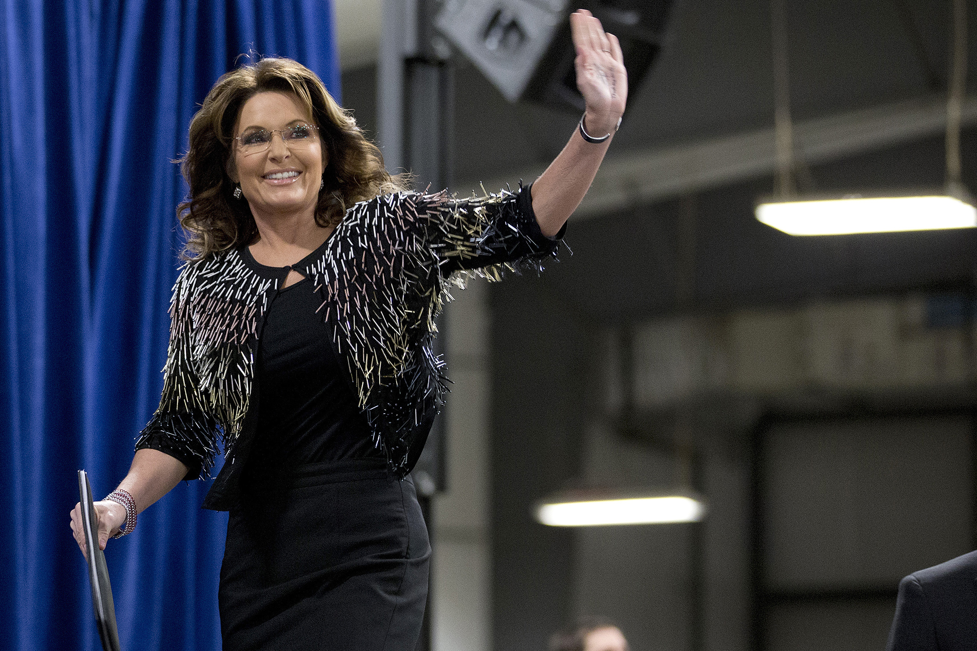 Palin bashes GOP, touts Trump conservatism amid attacks
