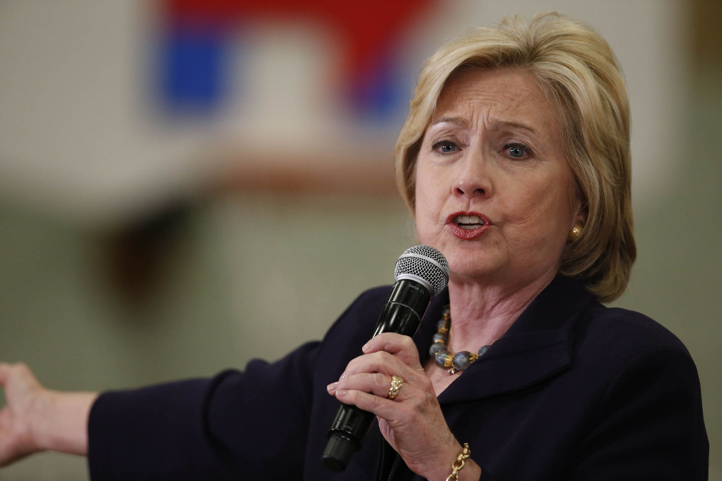 Clinton rebukes Trump: No, you’re the bigot