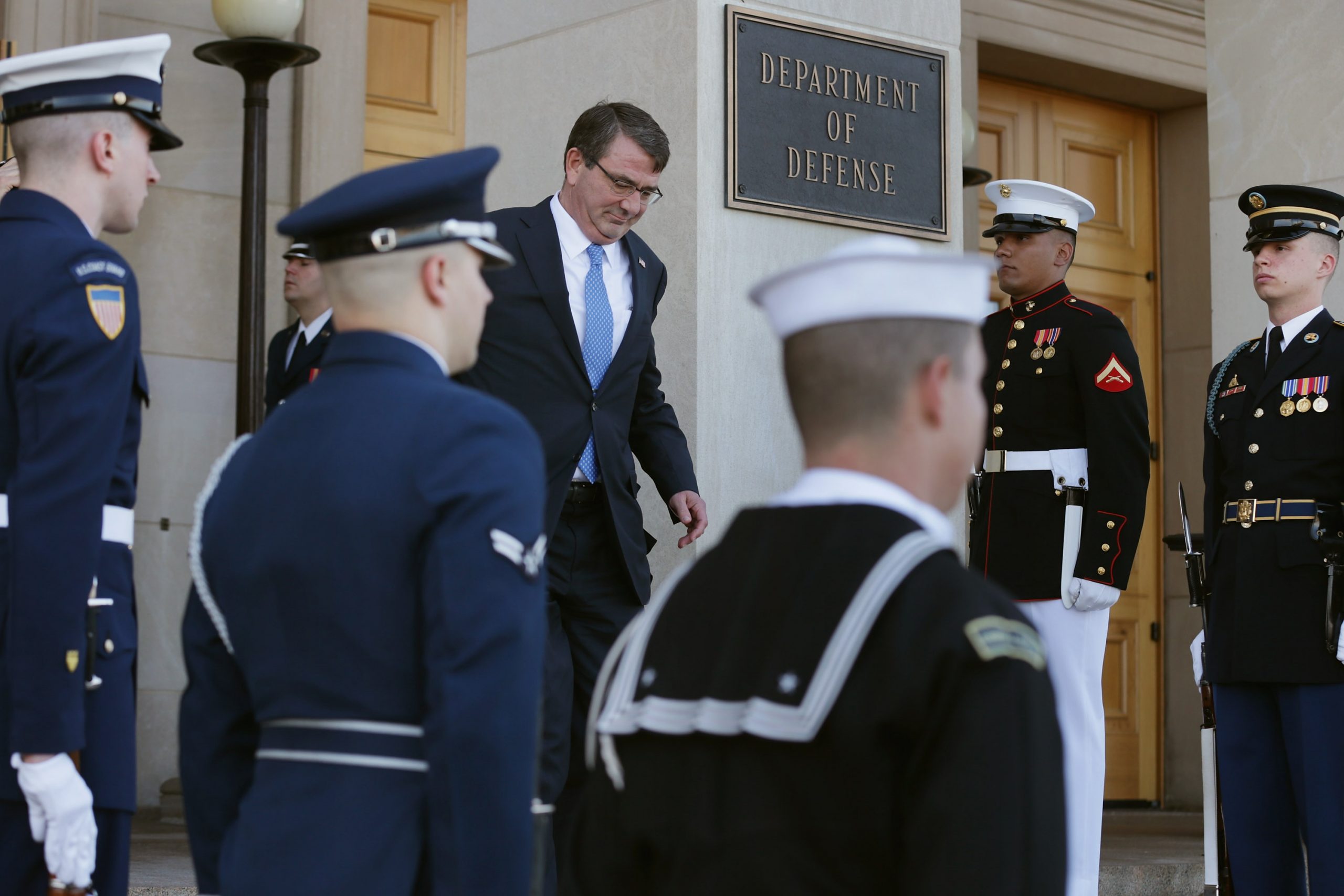 White House indicates approval for military retirement reforms