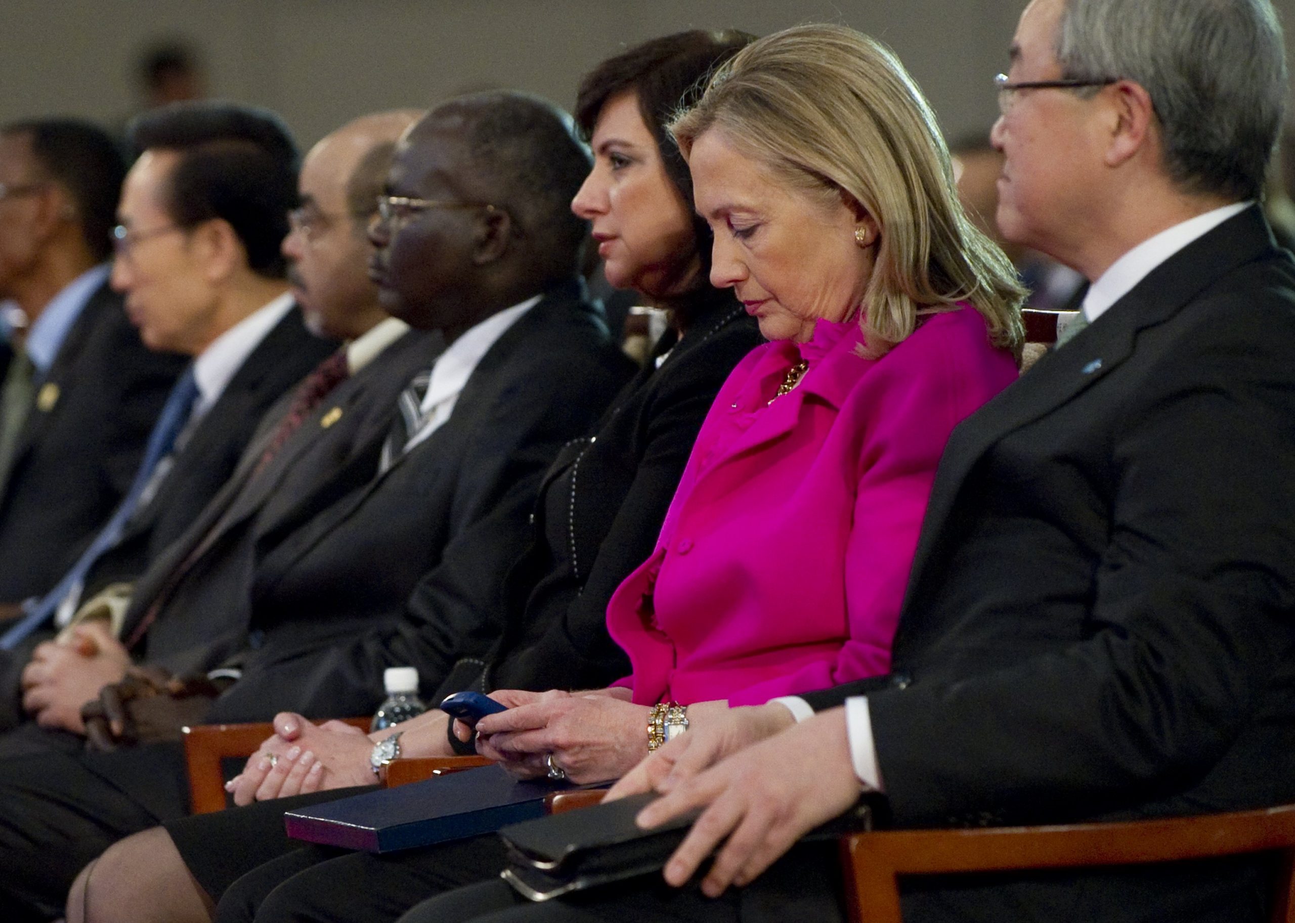 If Hillary becomes president, who will make her obey the law?