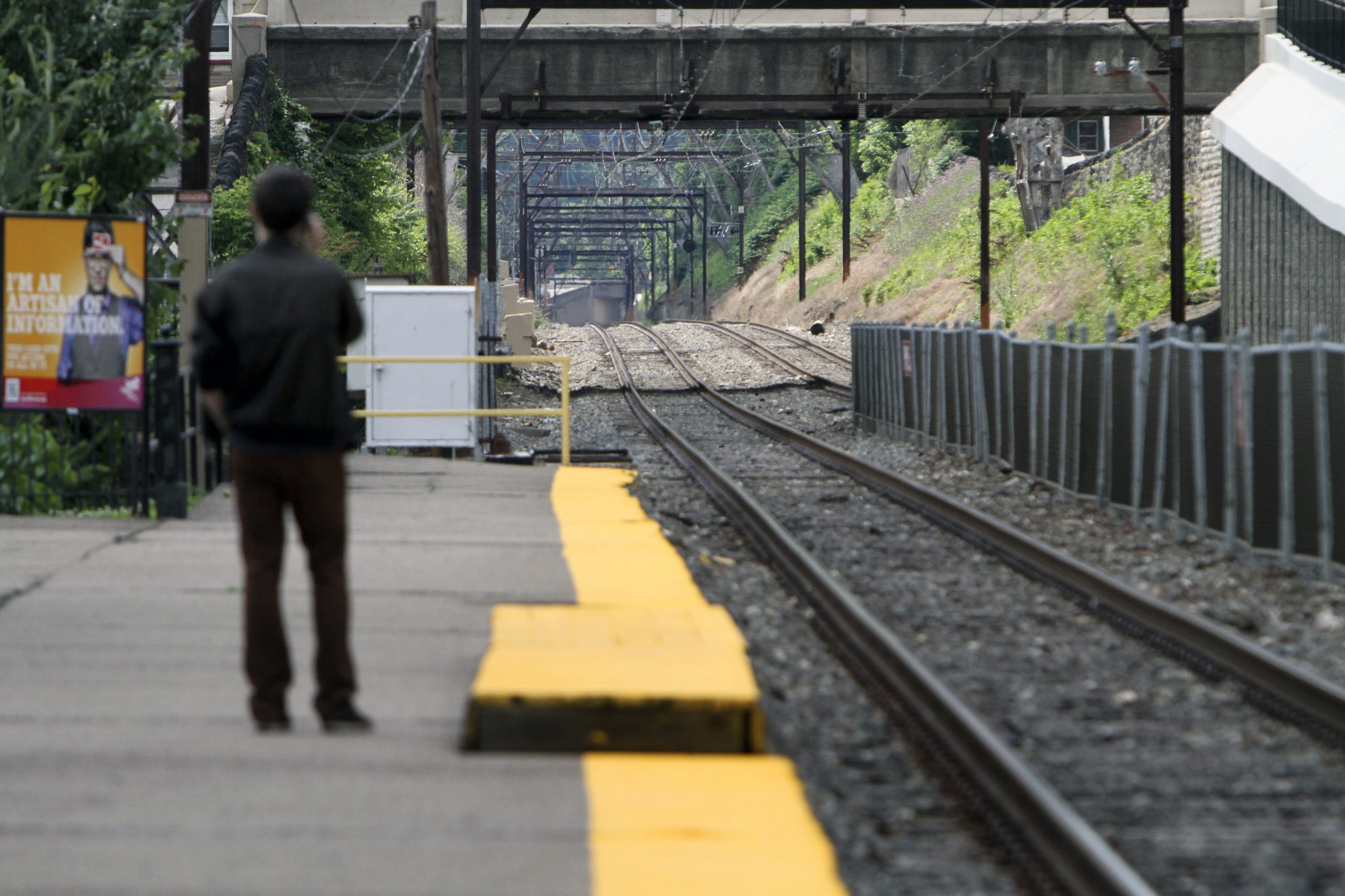 Obama order forces Philly rail workers back on job