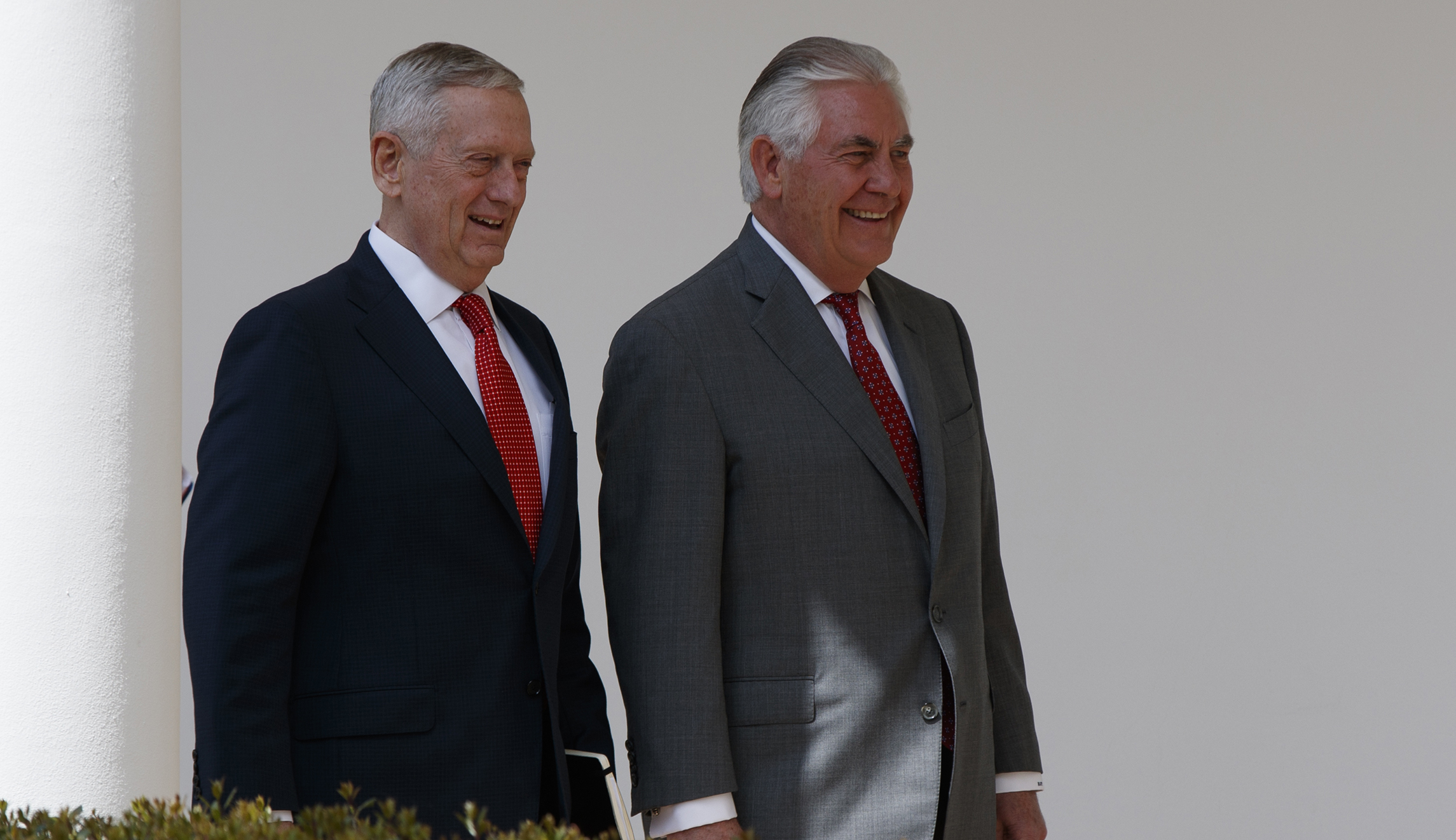 Jim Mattis says he backs Rex Tillerson on North Korea, denies break with Trump