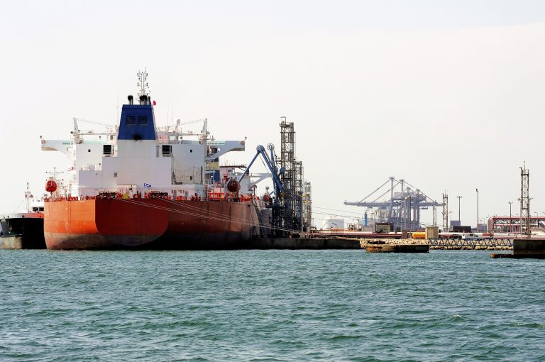 The latest research from the Brookings Institution and NERA Economic Consulting said ending the oil export restrictions could provide an economic boost of between $600 billion and $1.8 trillion, while lowering gasoline prices 9 cents per gallon in 2015ÃÂ (iStock Photo).