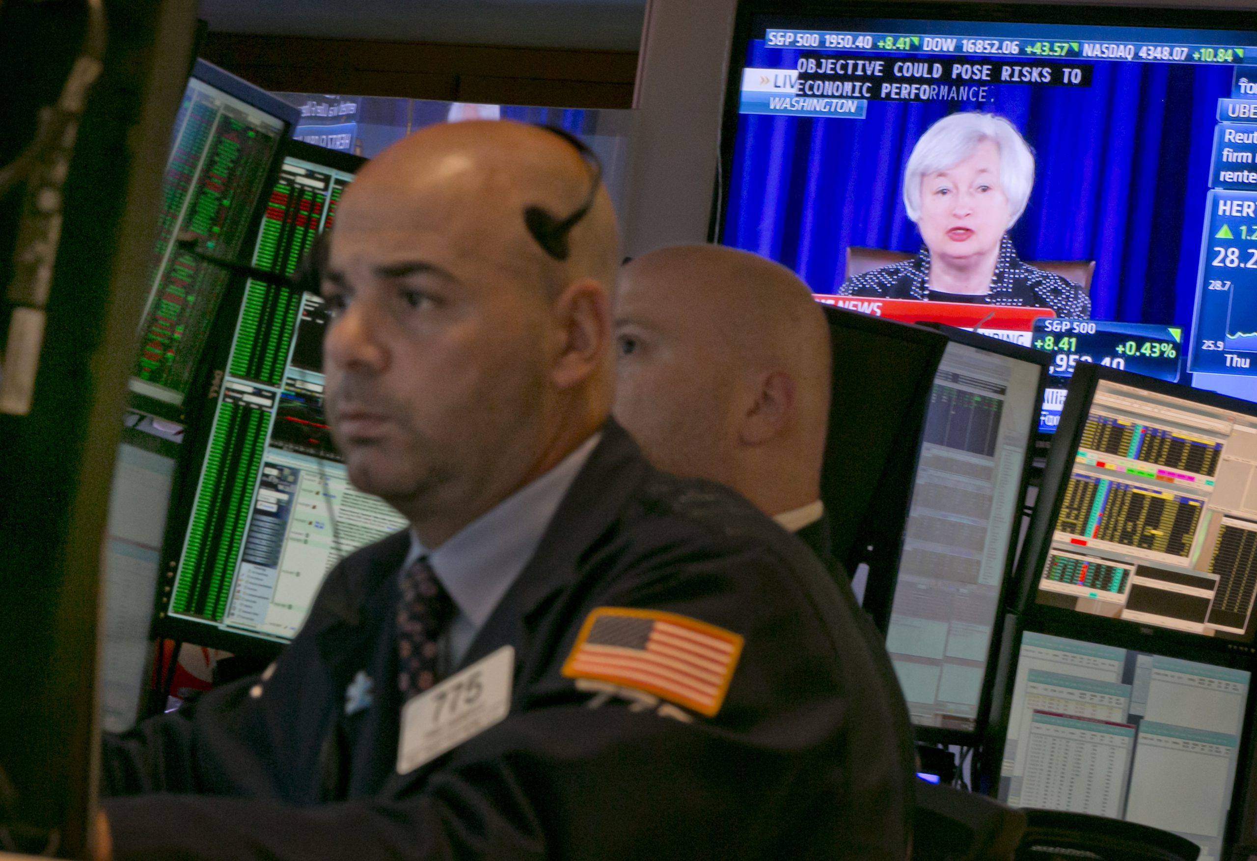 Stocks close higher for 4th straight day