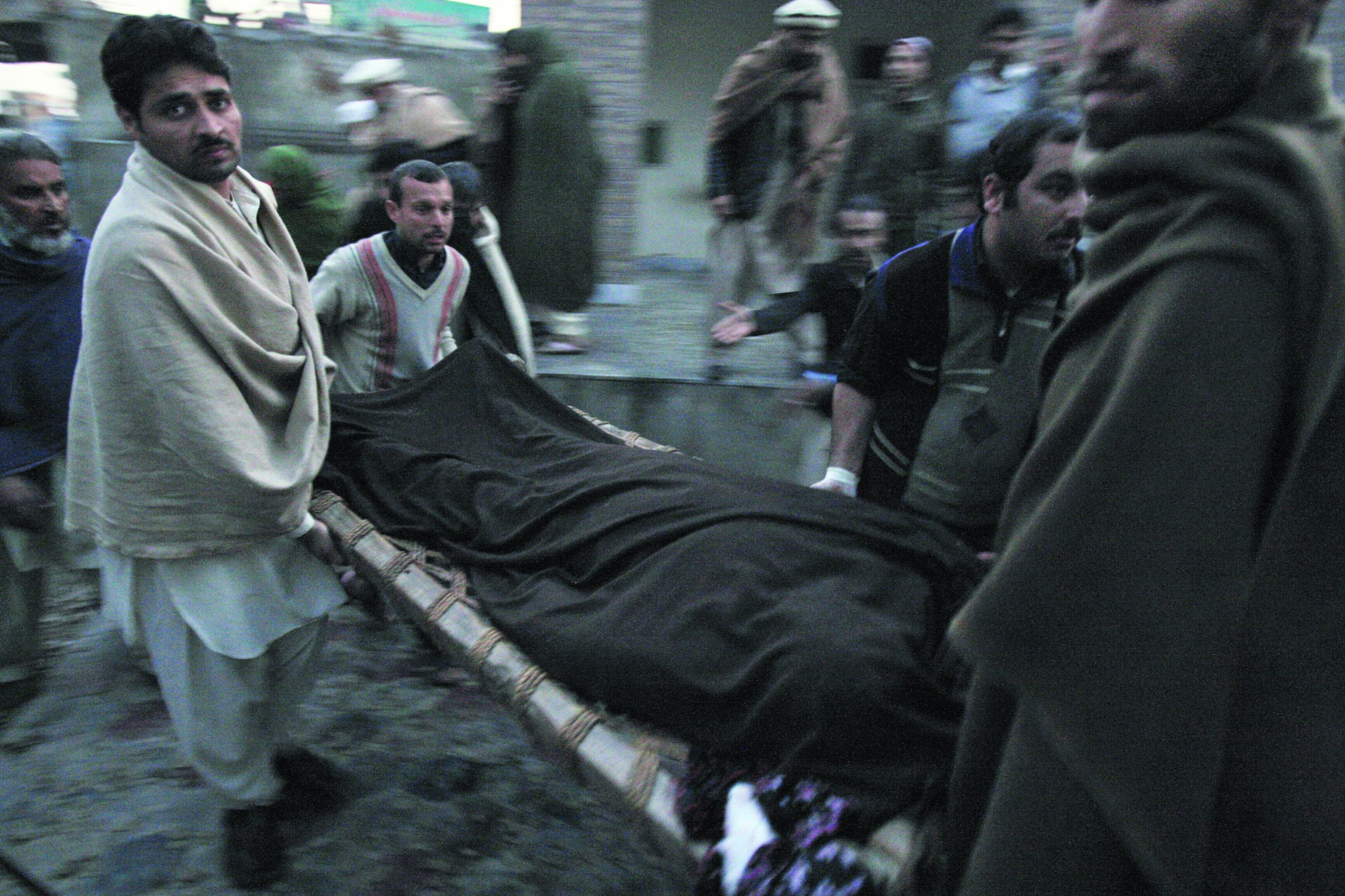 Pakistan: Gunmen kill 7 teachers, aid workers