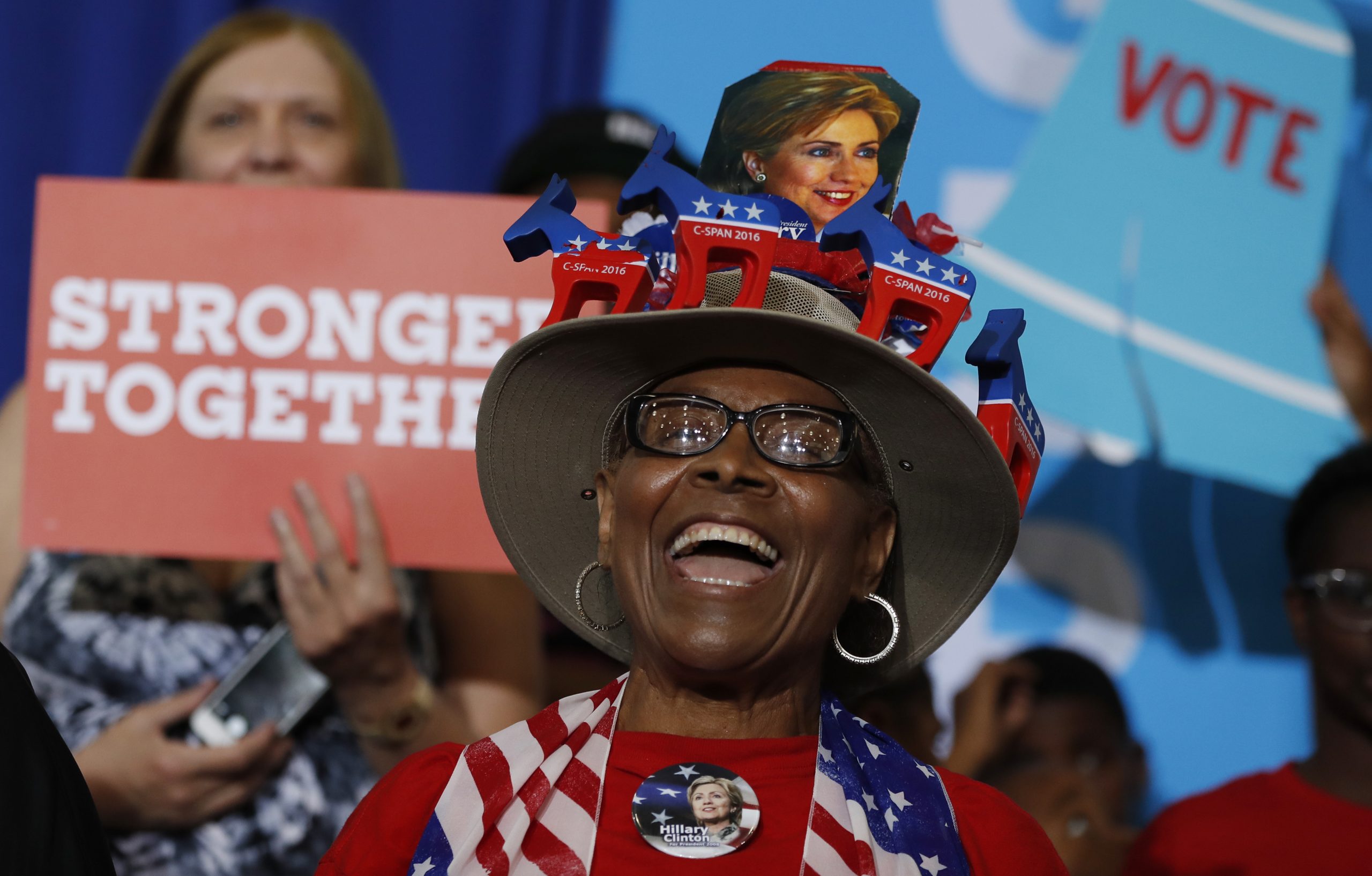 Census: Blacks abandoned Hillary, women shrugged