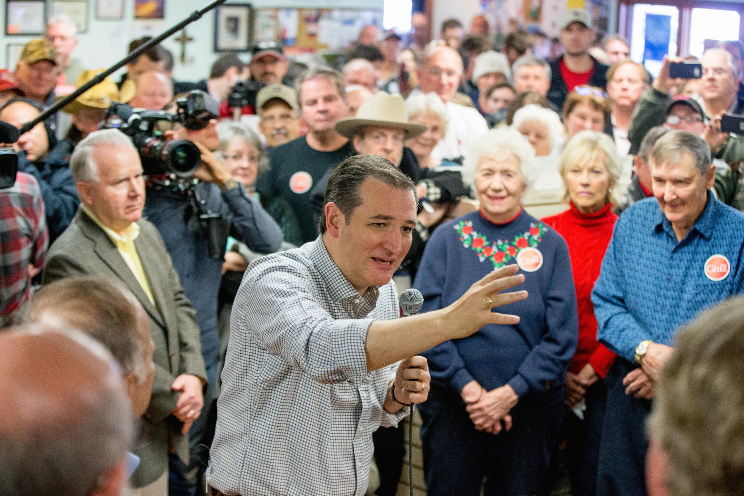 Cruz promises to repeal Obama executive order on guns