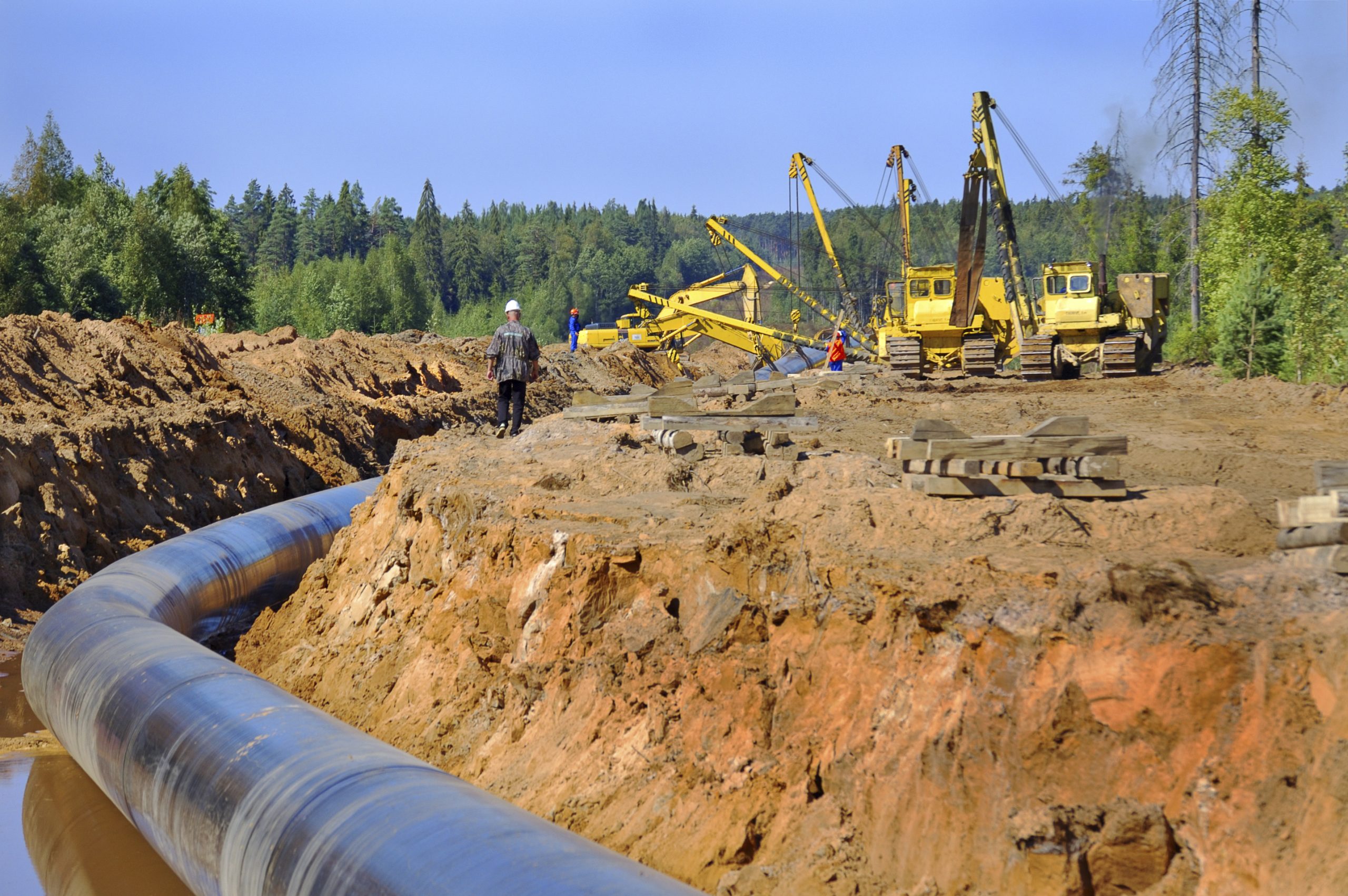 Canadian oil sands project shelved over lack of pipelines, rising costs