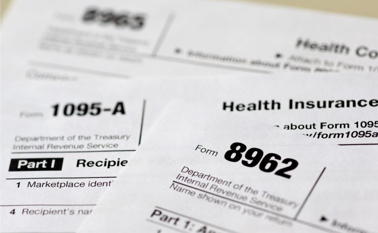 The Obama administration sent the wrong tax form to 800,000 people who purchased health insurance through the healthcare.gov website. (AP Photo)