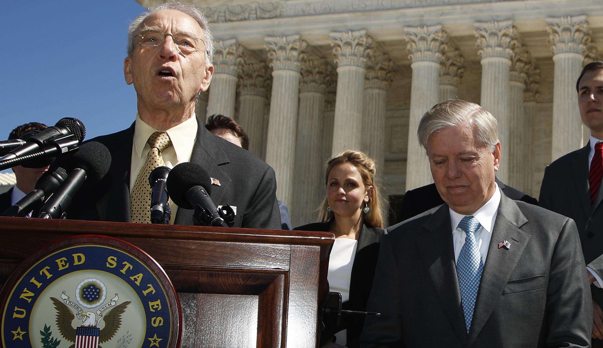 GOP senators call for second counsel to investigate DOJ, FBI’s actions on Russia before Robert Mueller