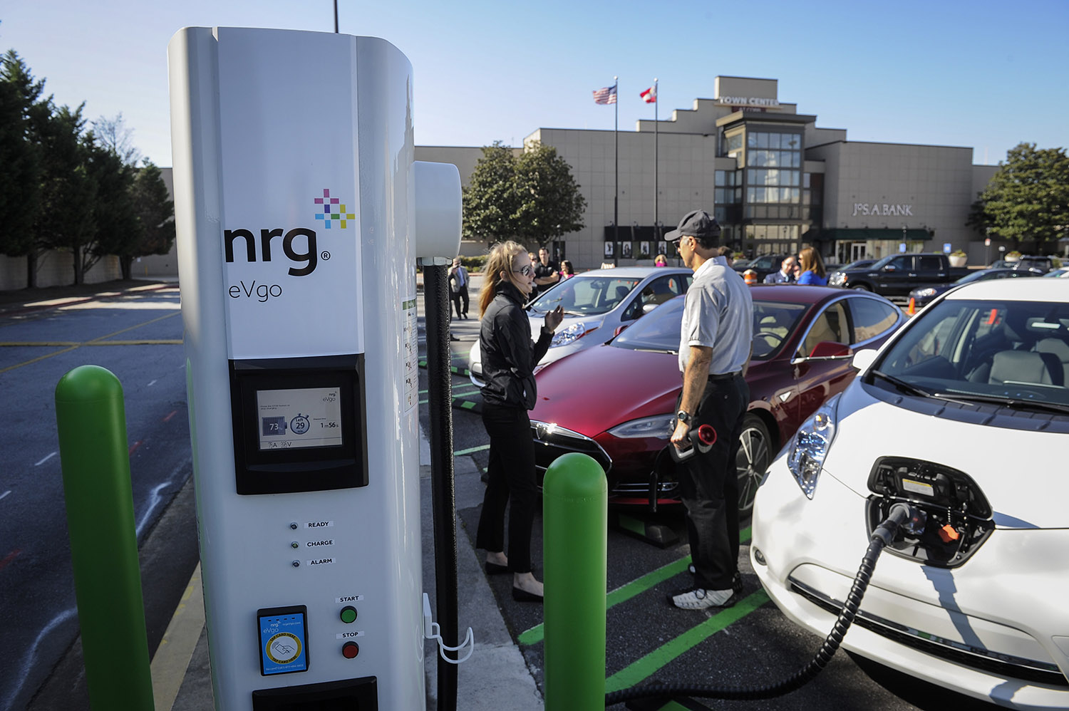 New York lawmakers double down on electric vehicle legislation