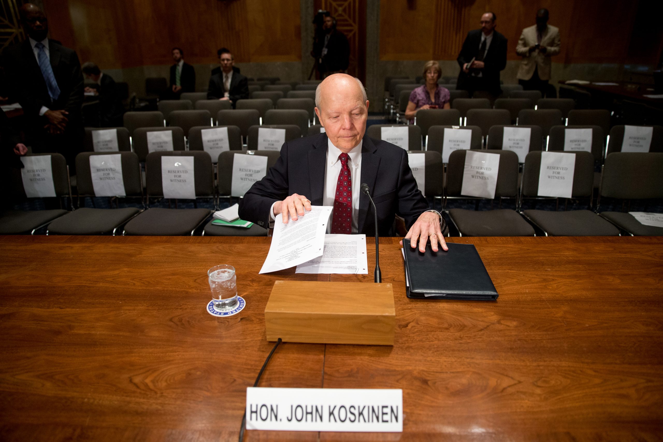 Impeachment for embattled IRS head moves forward