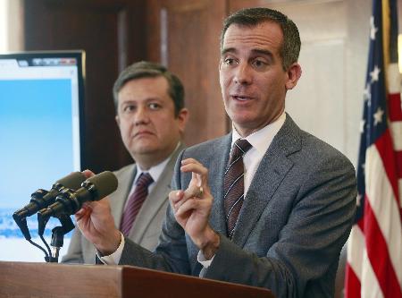LA mayor says no exceptions to minimum wage