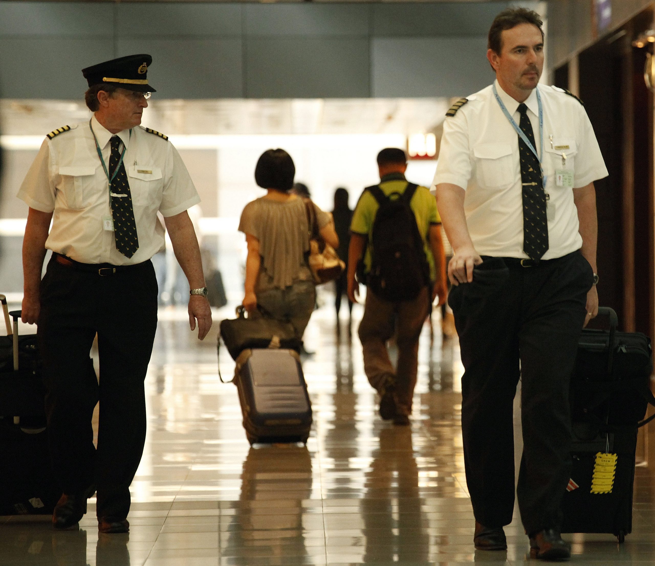 Airline pilot shortage? Not clear, report says