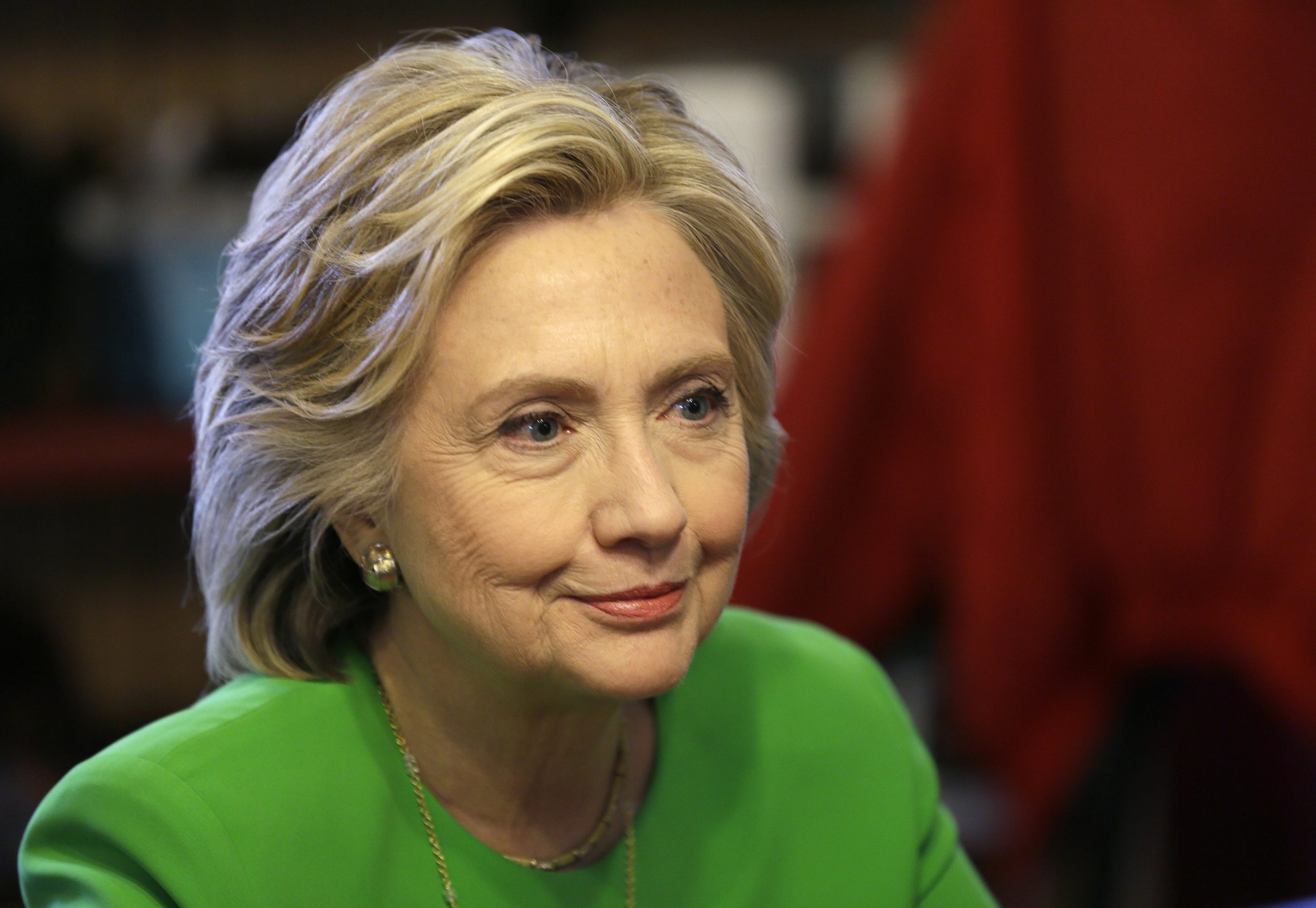 Dems give Hillary a pass as she shirks decision on Fast Track