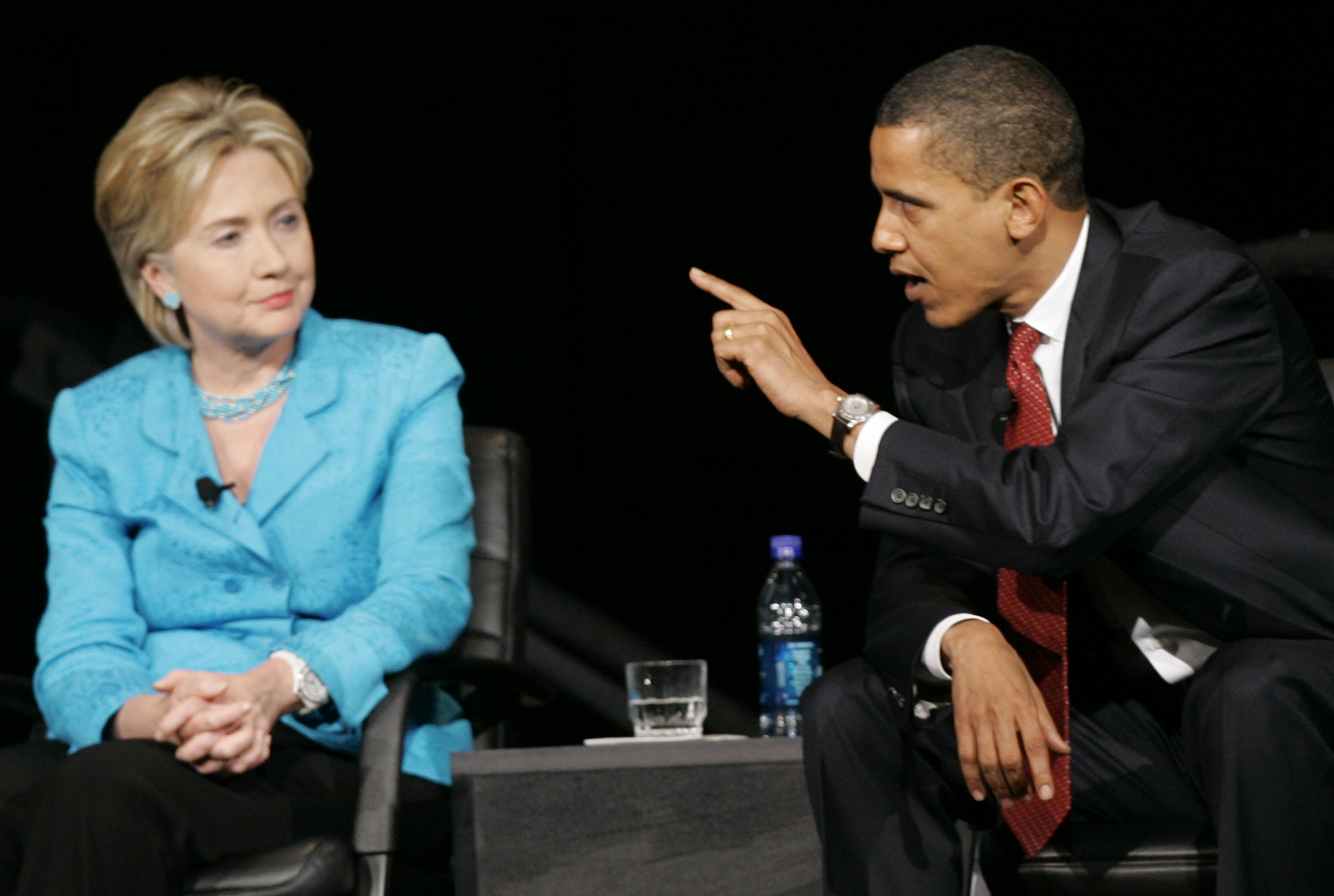 Clinton adopts Obama’s toothless lobbyist rules